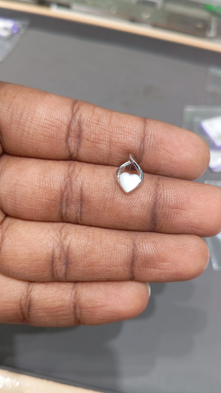 92.5 Sterling Silver Mother of Pearl Heart Stud Earrings