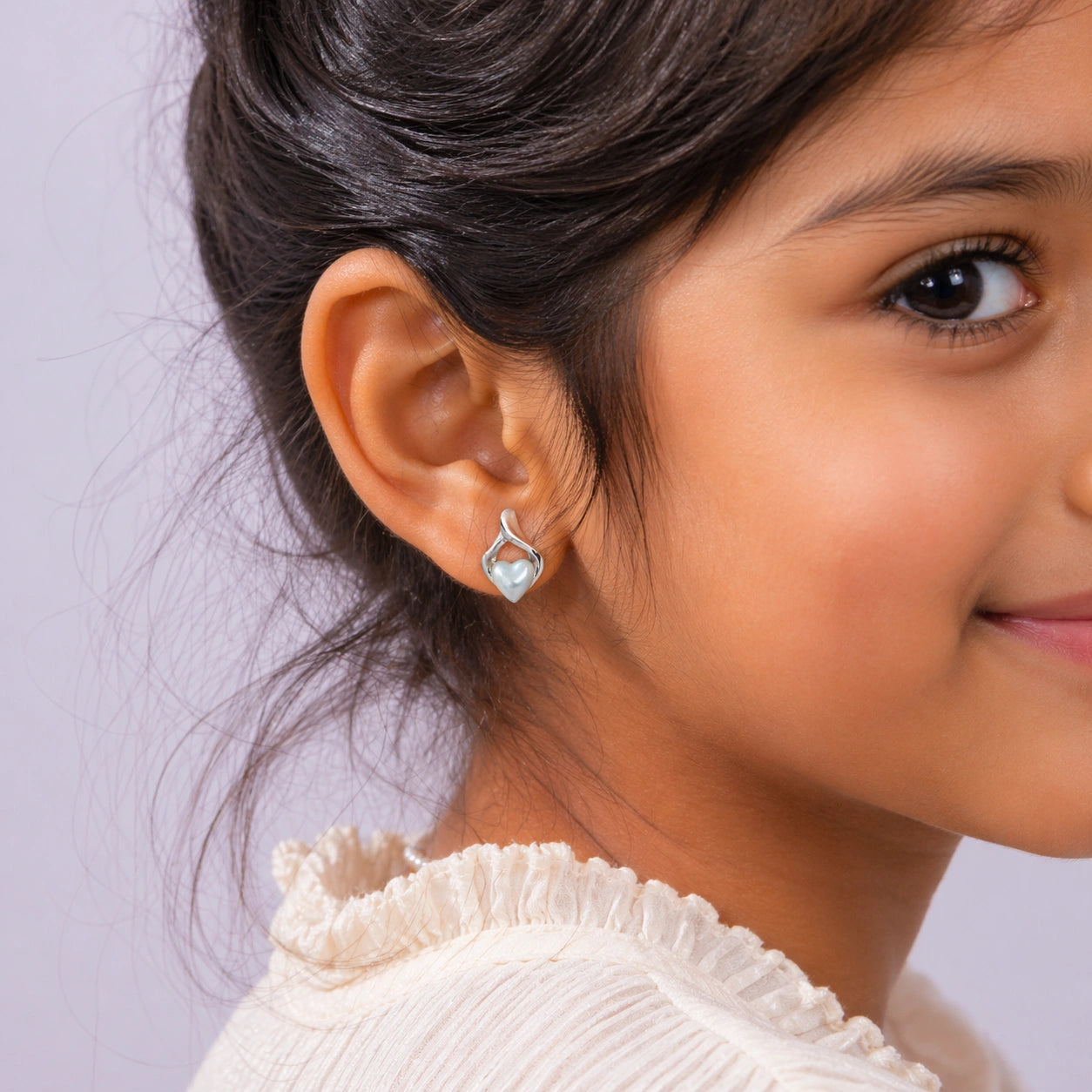 92.5 Sterling Silver Pearl Heart Stud Ishna