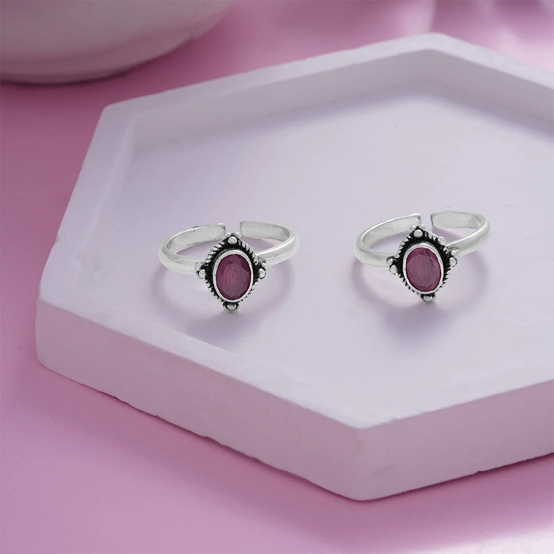 925 Silver Oval Ruby Toe Ring Ishna