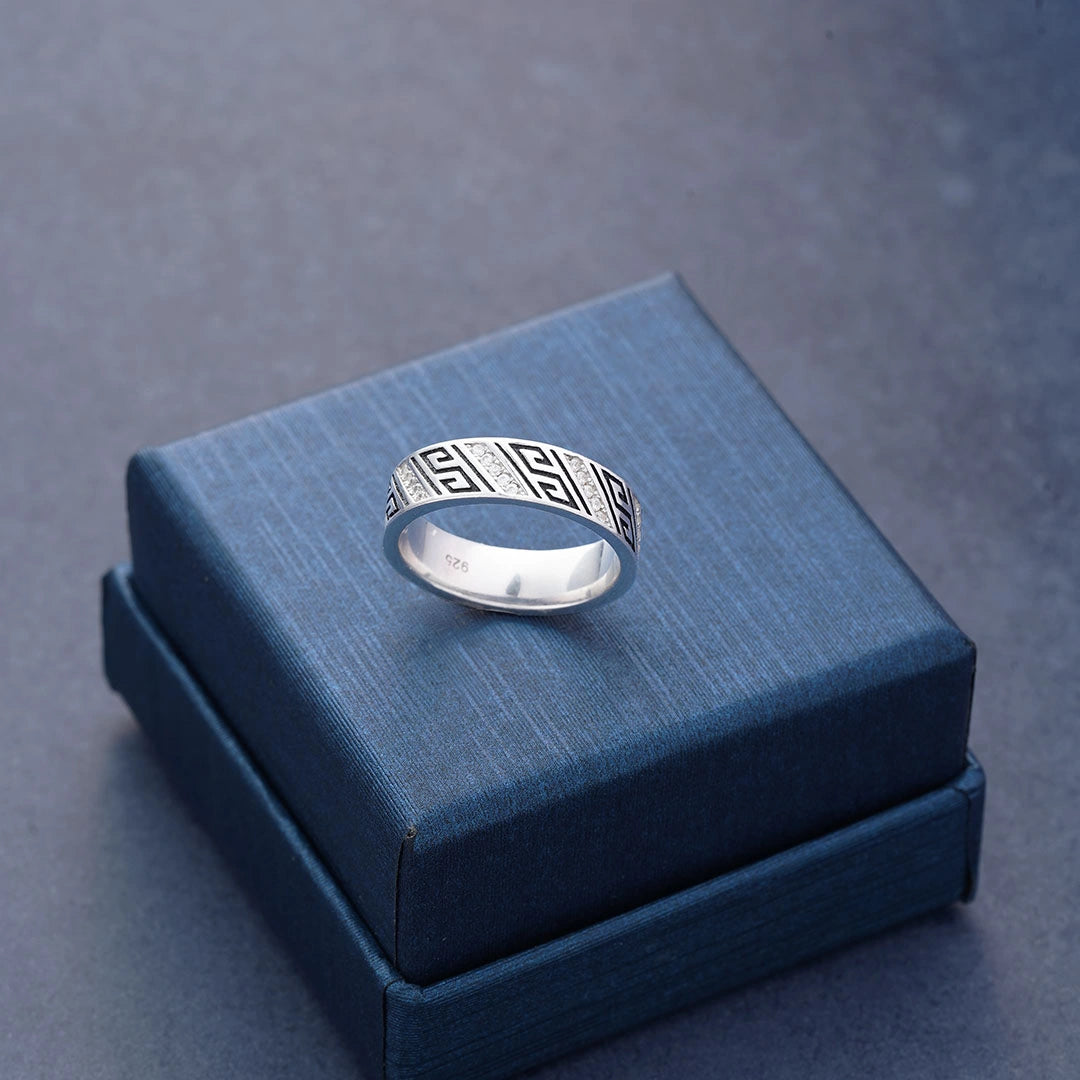 925 Sterling Silver CZ Meander Ring