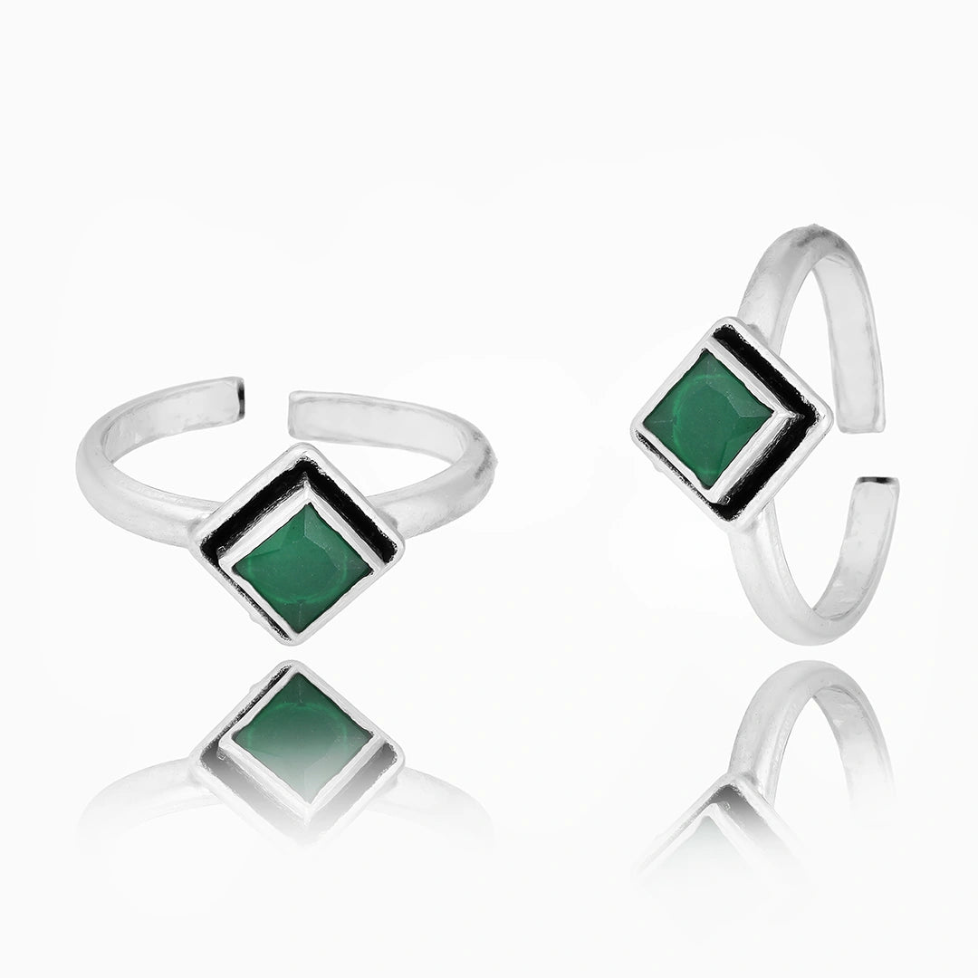925 Sterling Silver Emerald Square Toe Ring Ishna