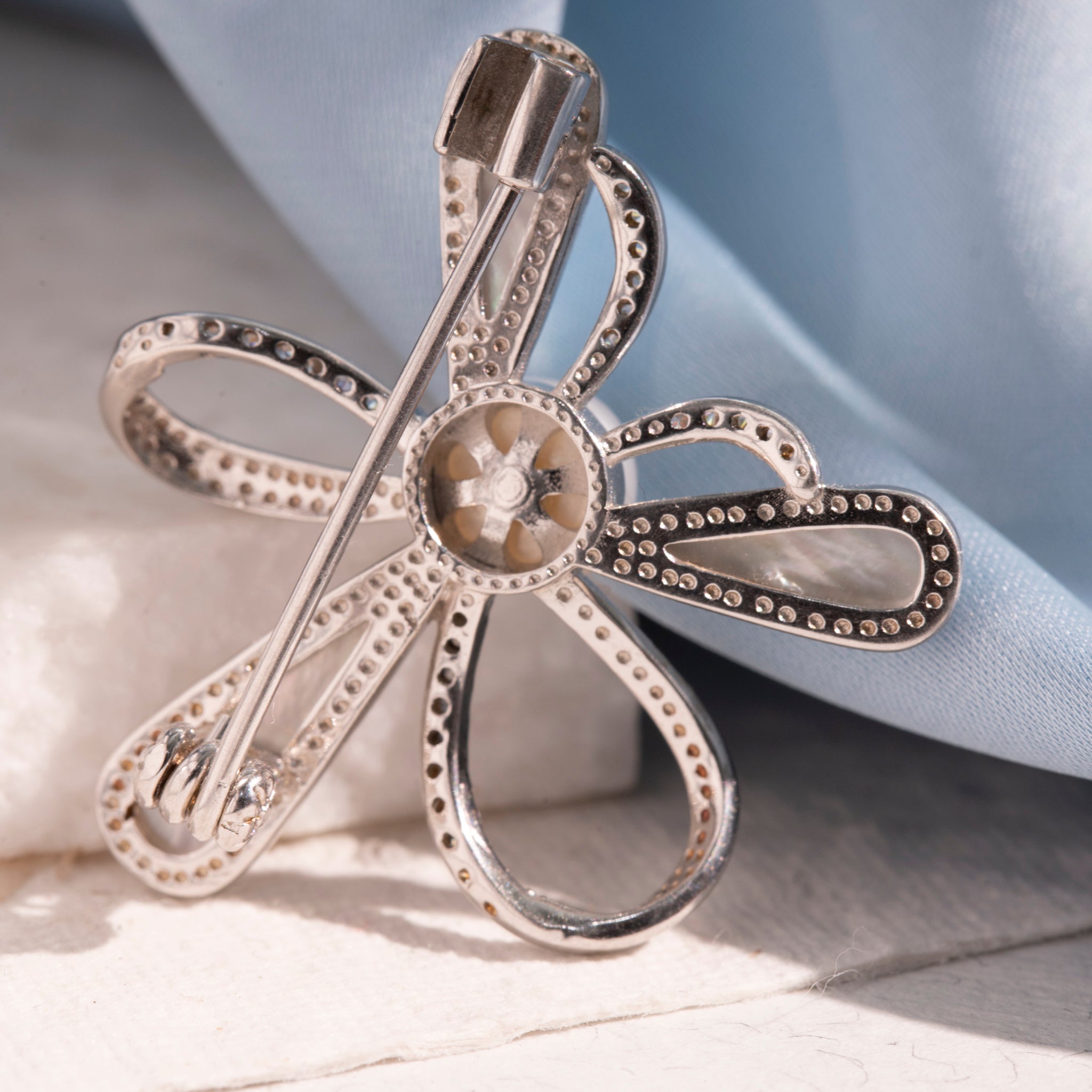 925 silver flower brooch with pearl
