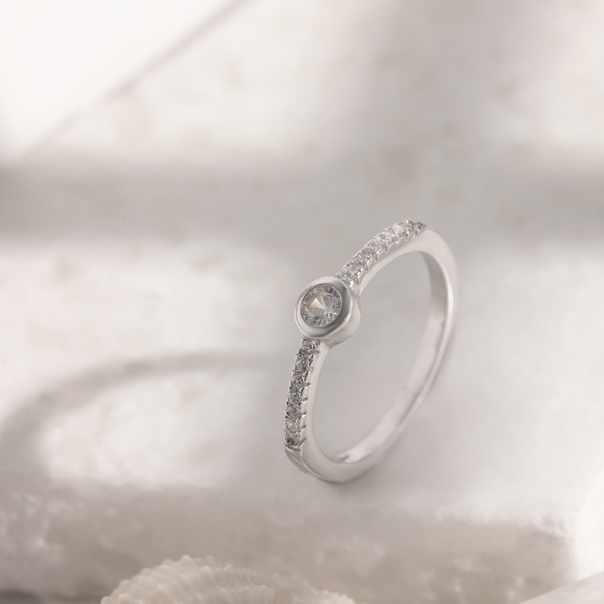 925 sterling silver solitaire ring