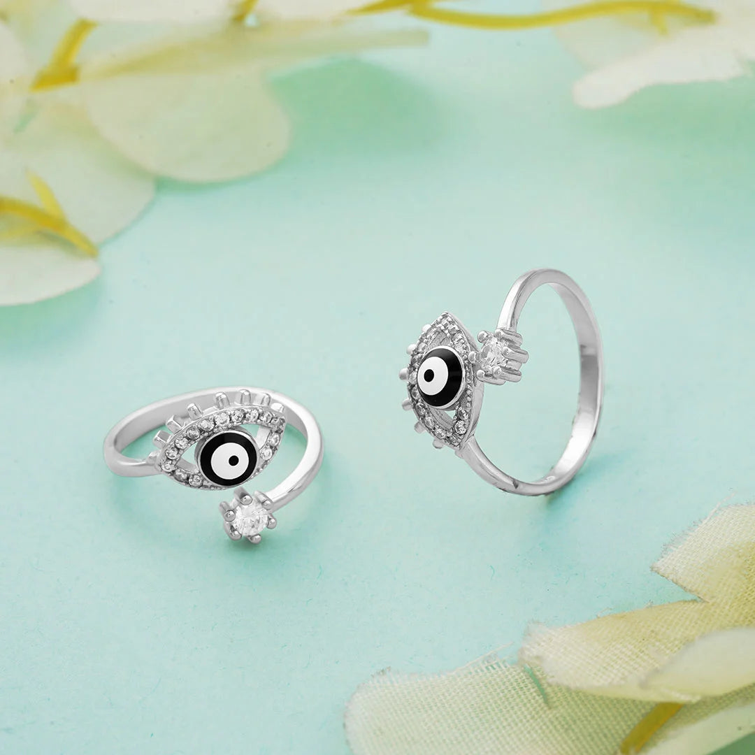 Black eye motif toe ring in silver 