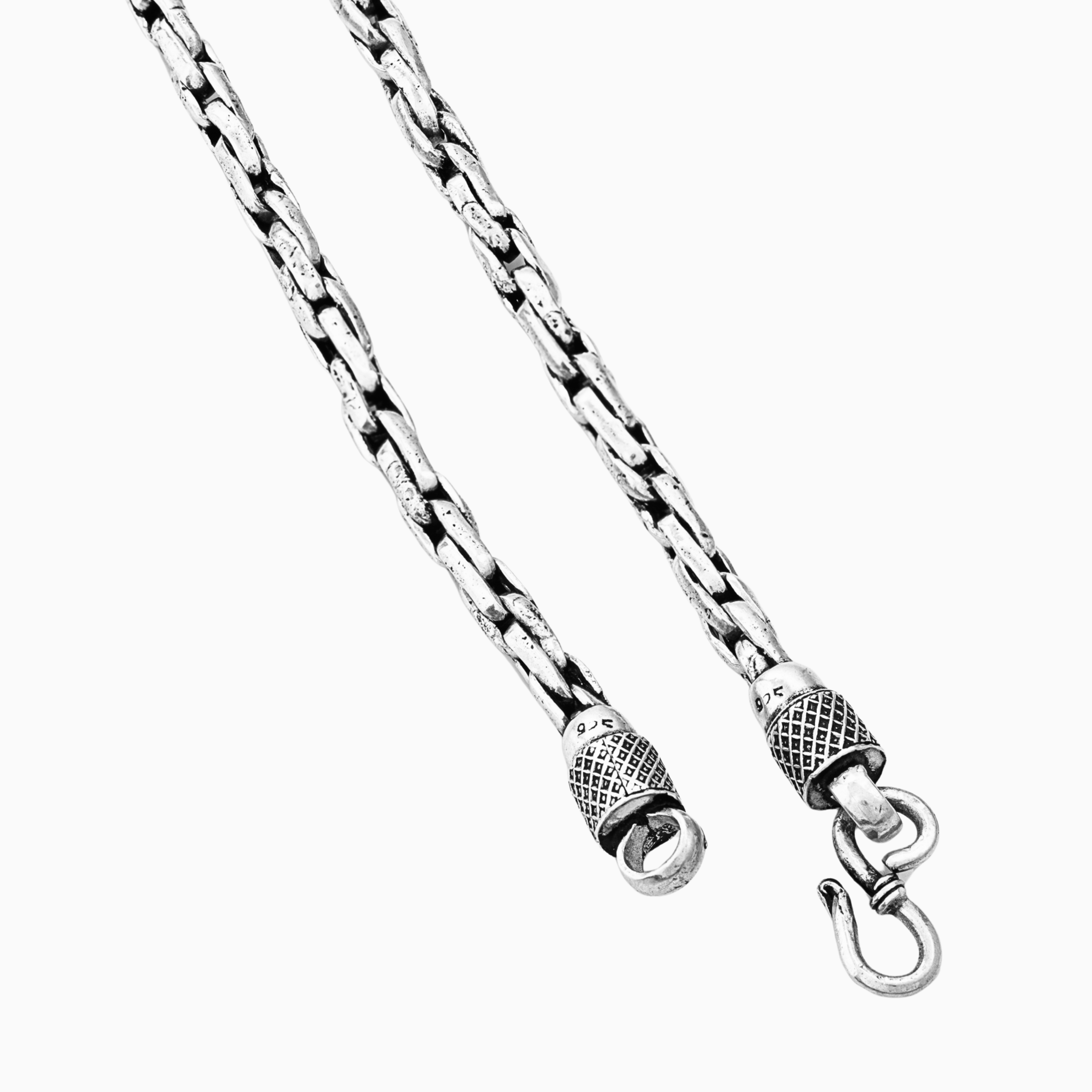 Bold interlocking silver chain for men