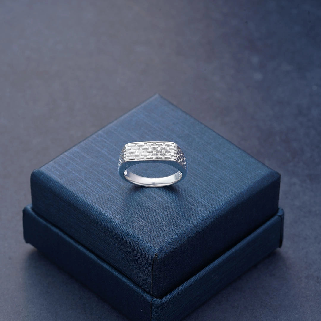 Brick Pattern Ring Ishna