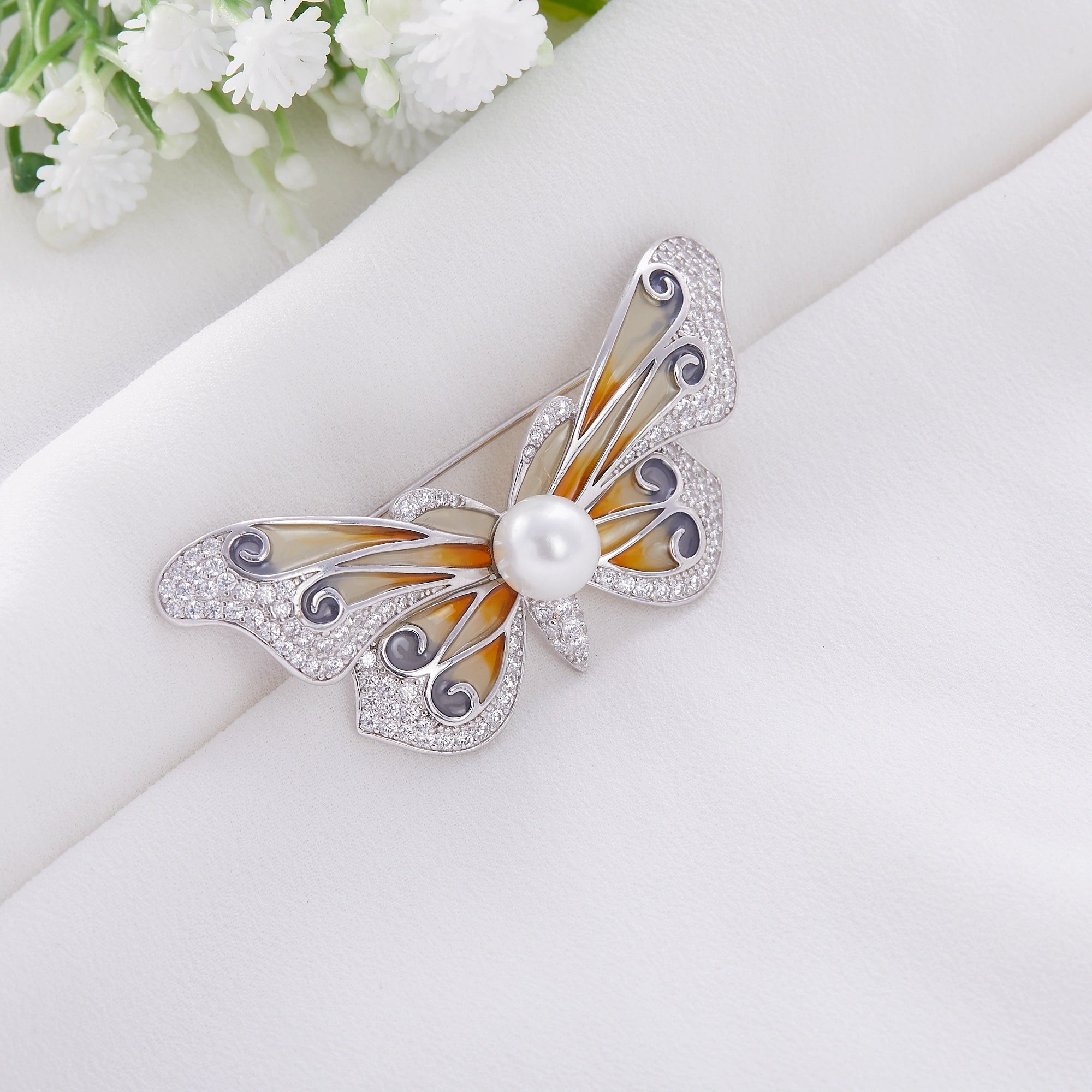 Butterfly Pearl Brooch Pin - Ishna