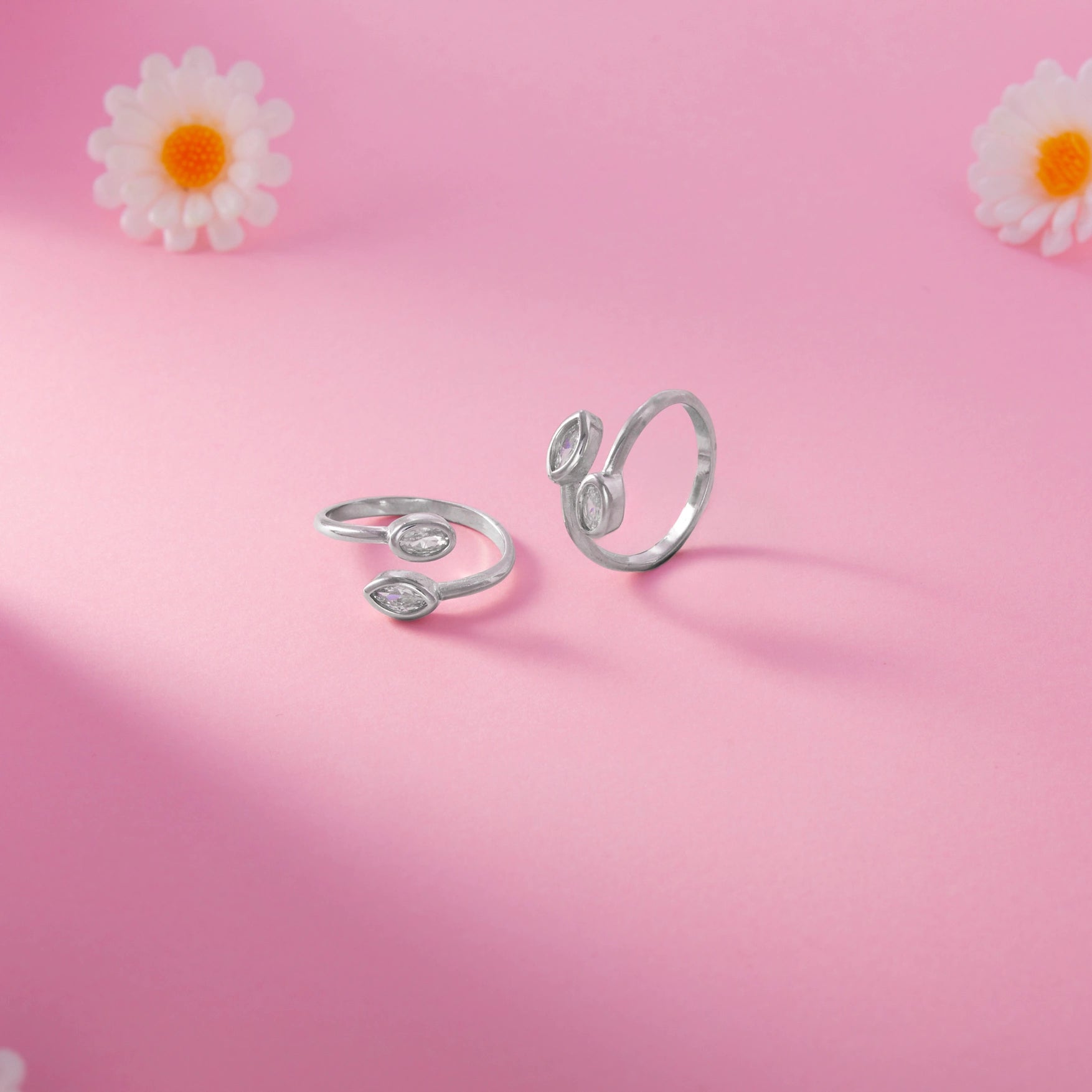 CZ Leaf Wrap Toe Ring Ishna
