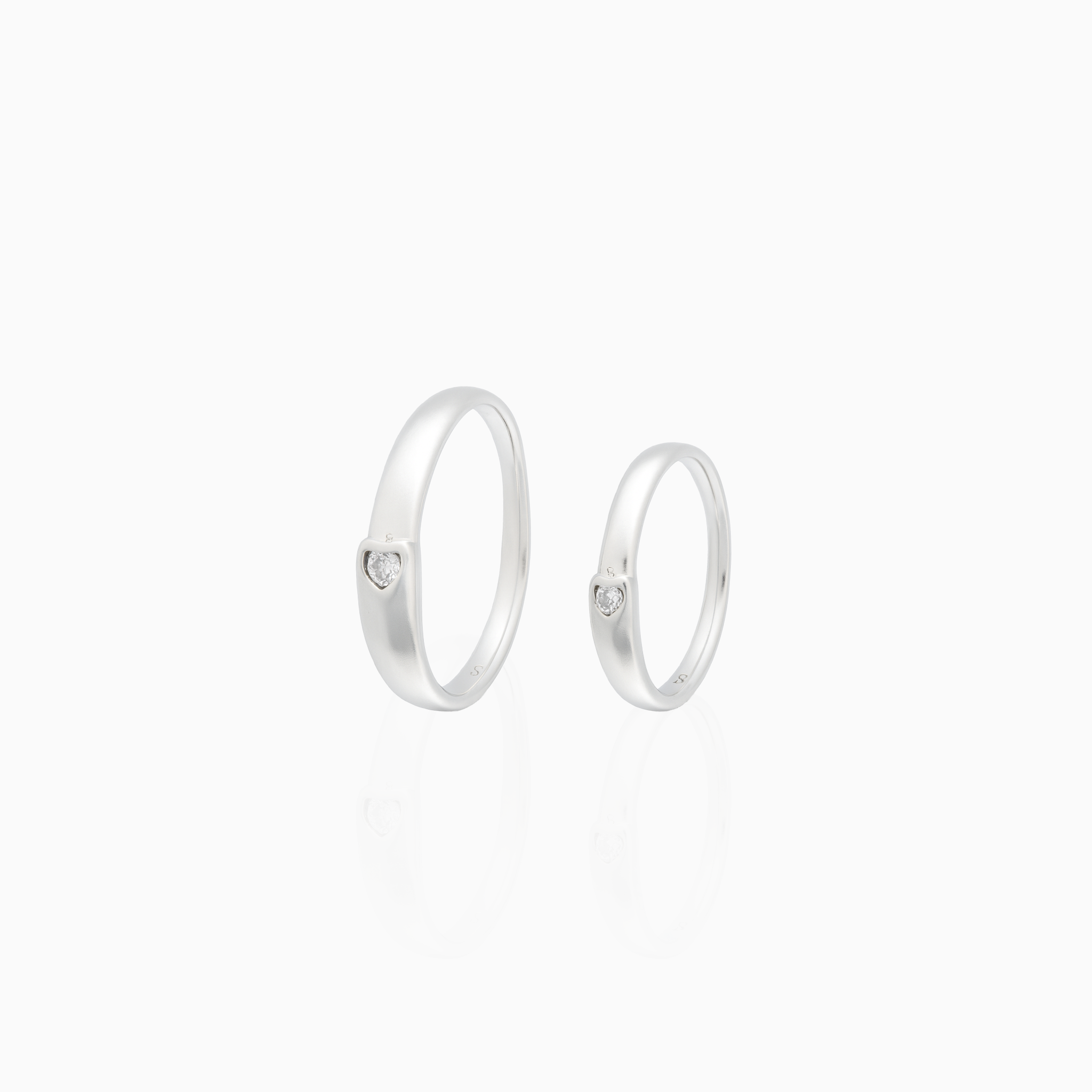 Curved design silver promise rings