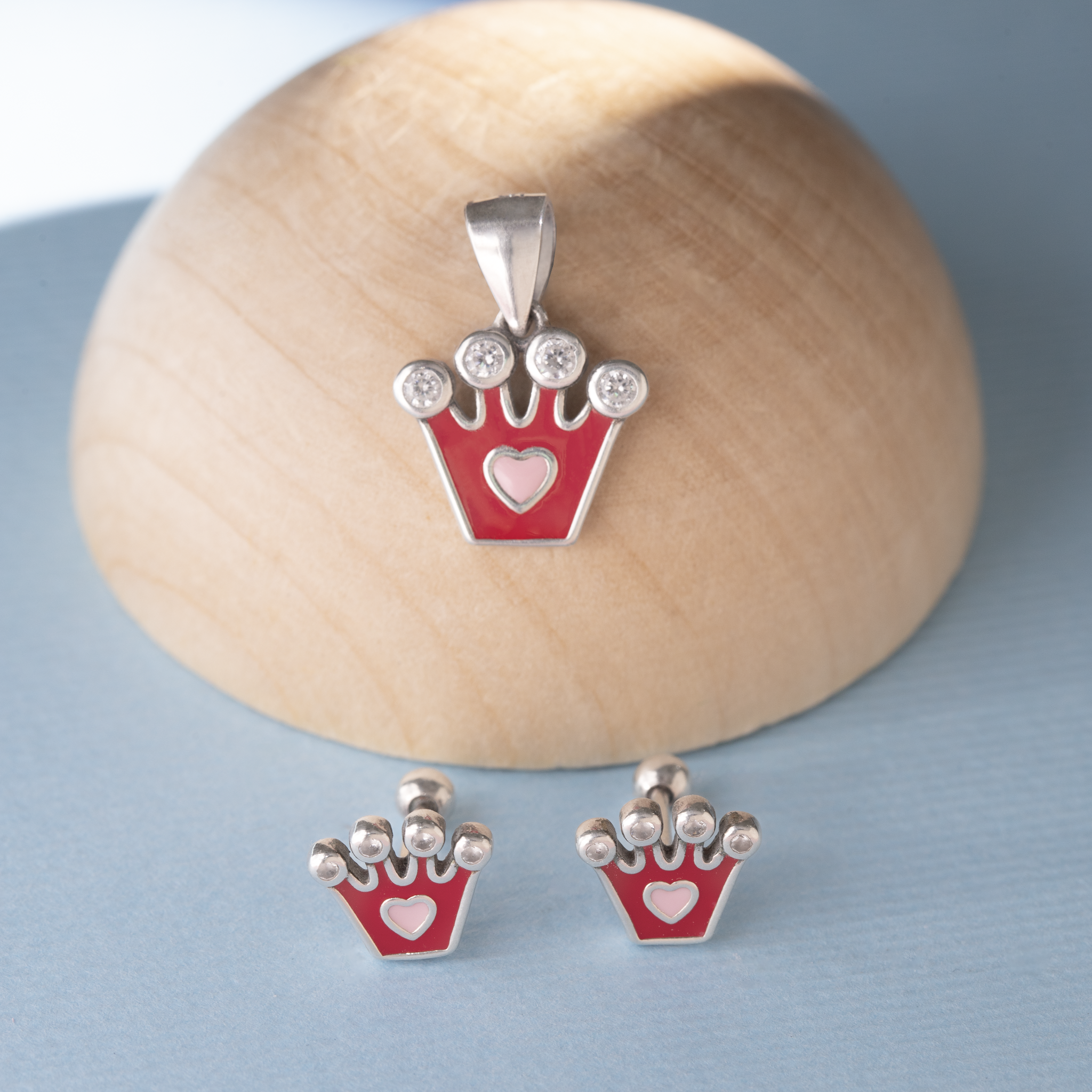 Cute crown enamel silver pendant
