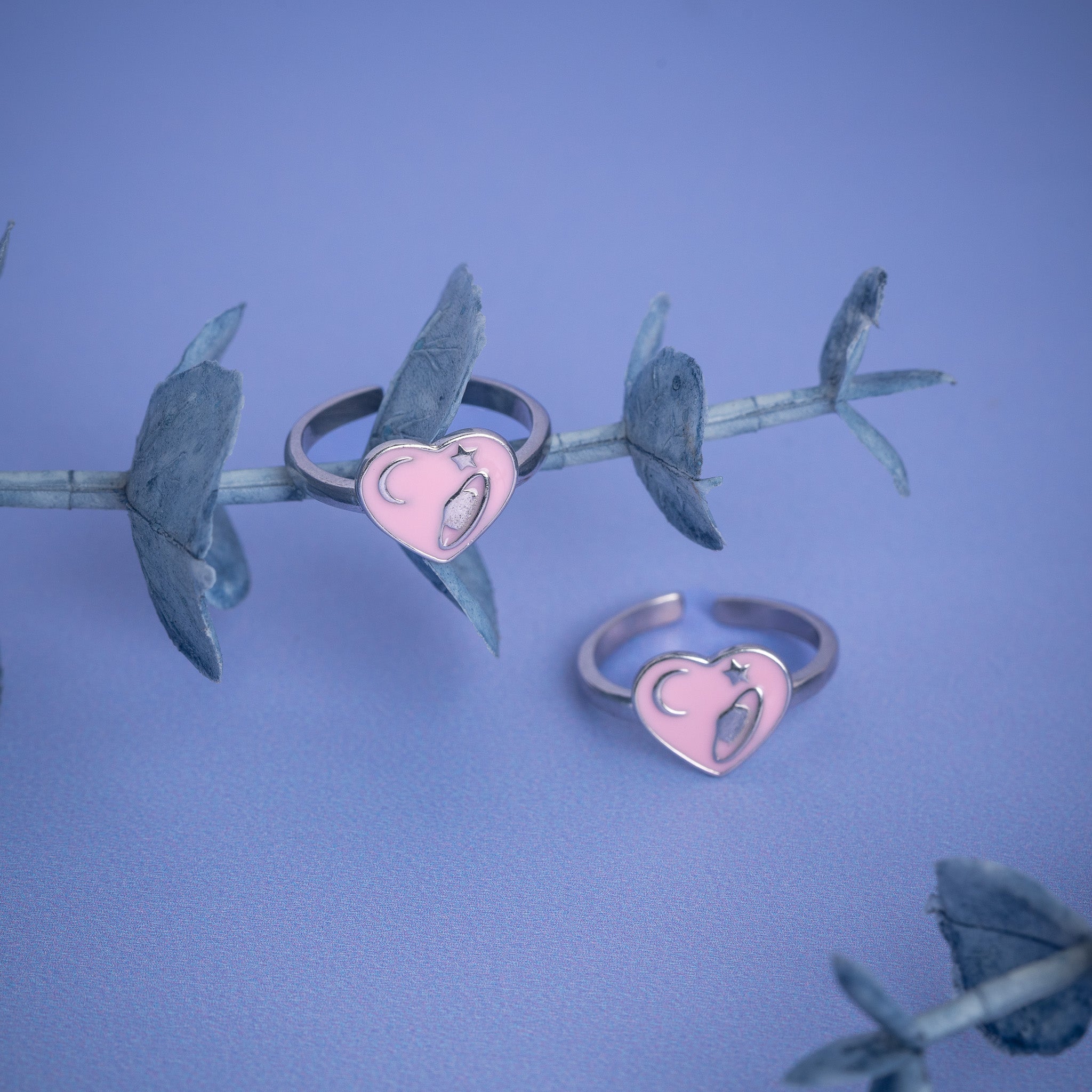 Cute pink enamel toe ring