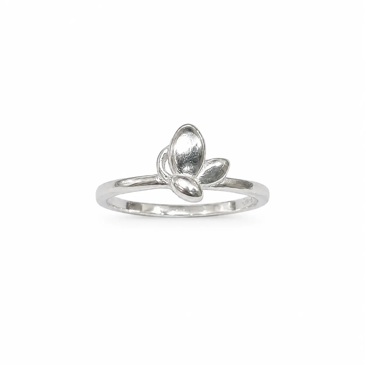 Dainty Silver Leaf Ring Ishna