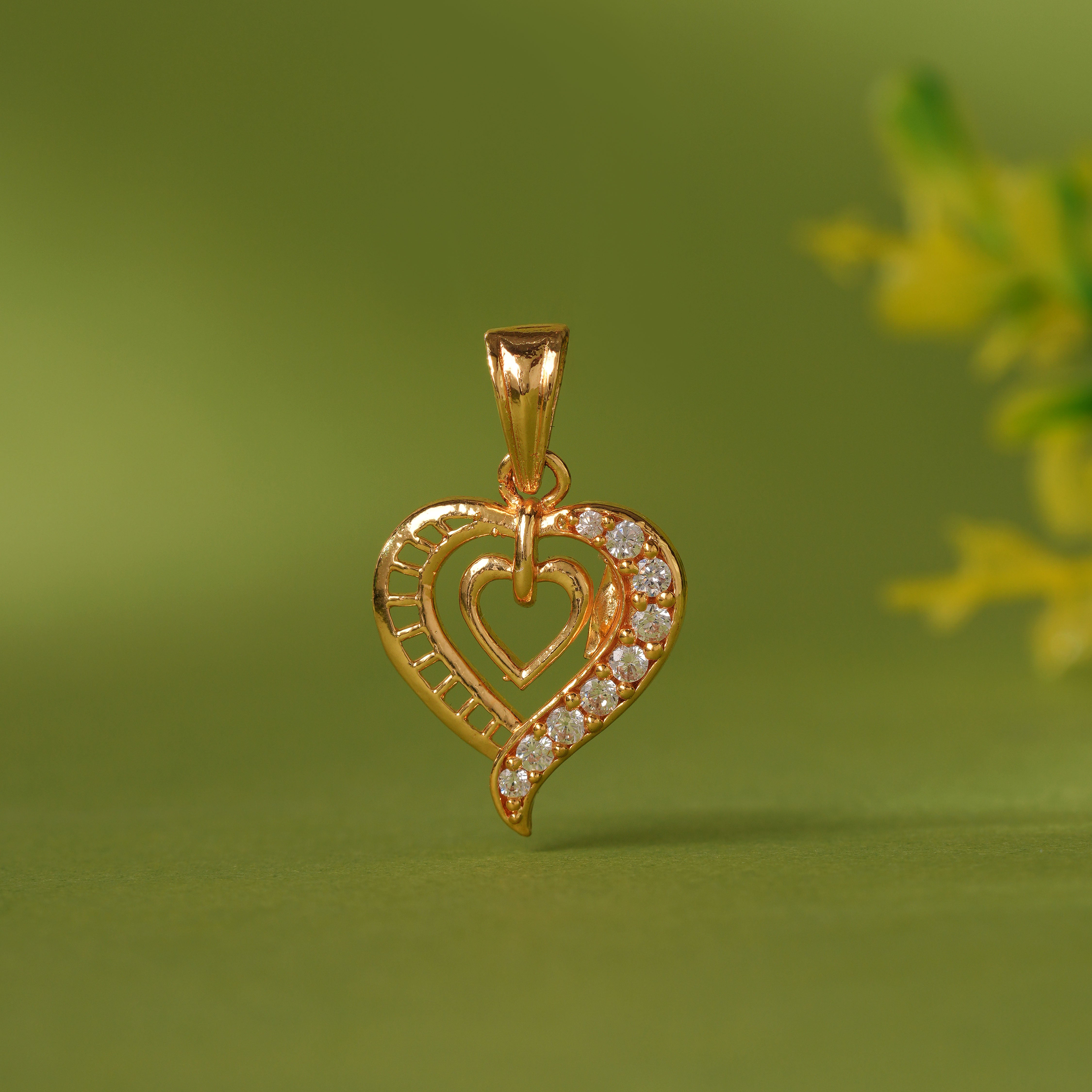 Double heart pendant Ishna