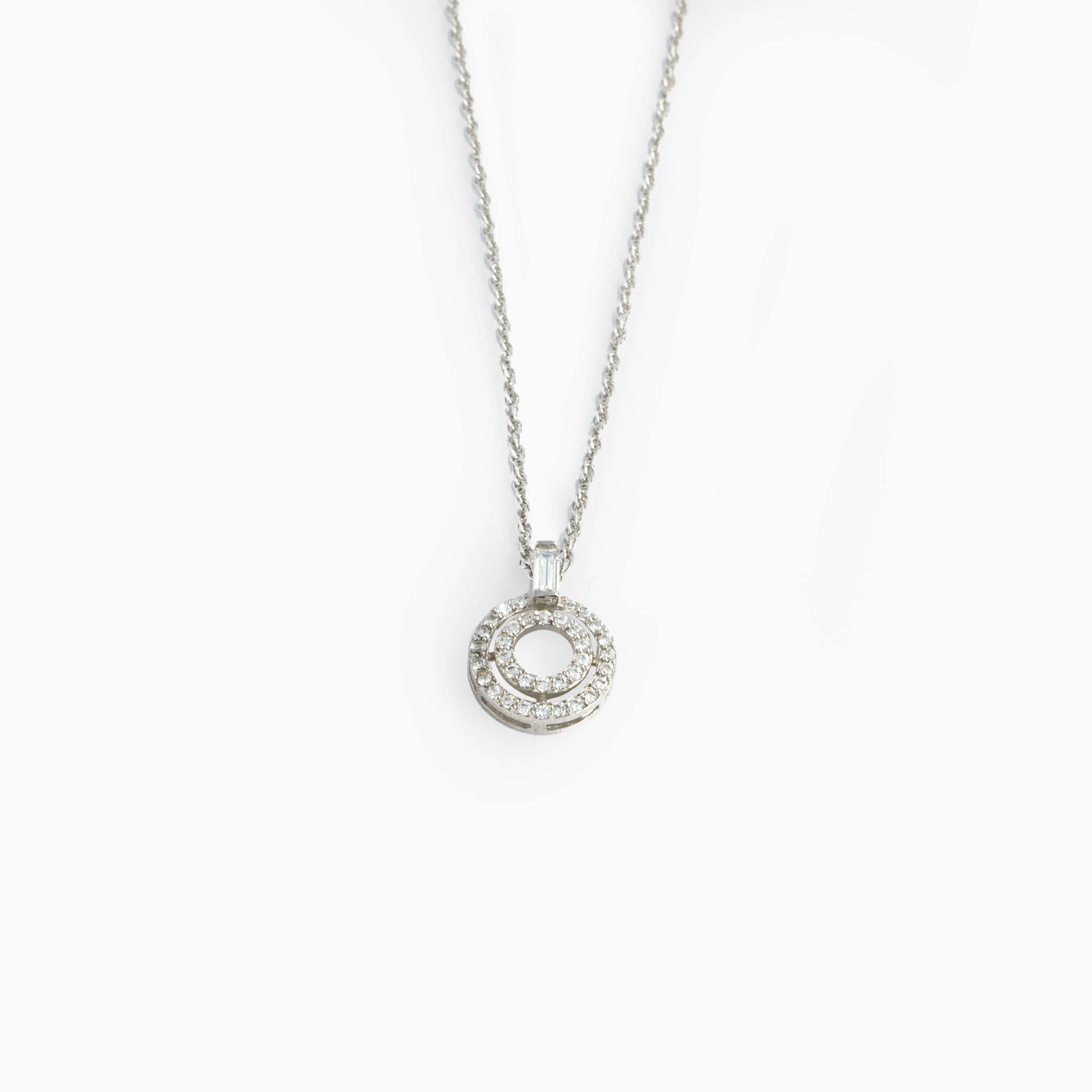 Elegant Double-Circle Pendant Chain Ishna