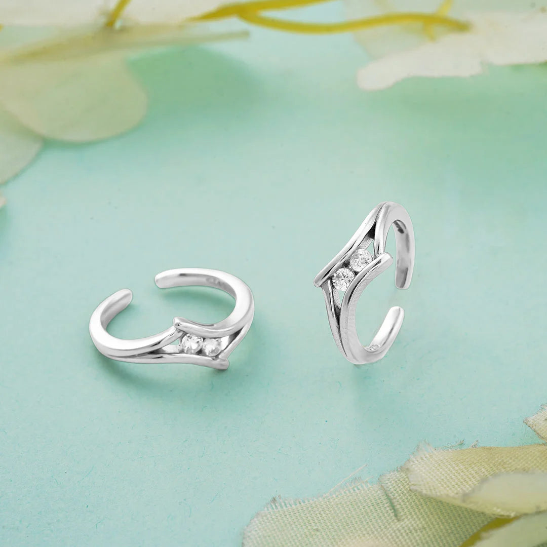Elegant open silver toe rings pair
