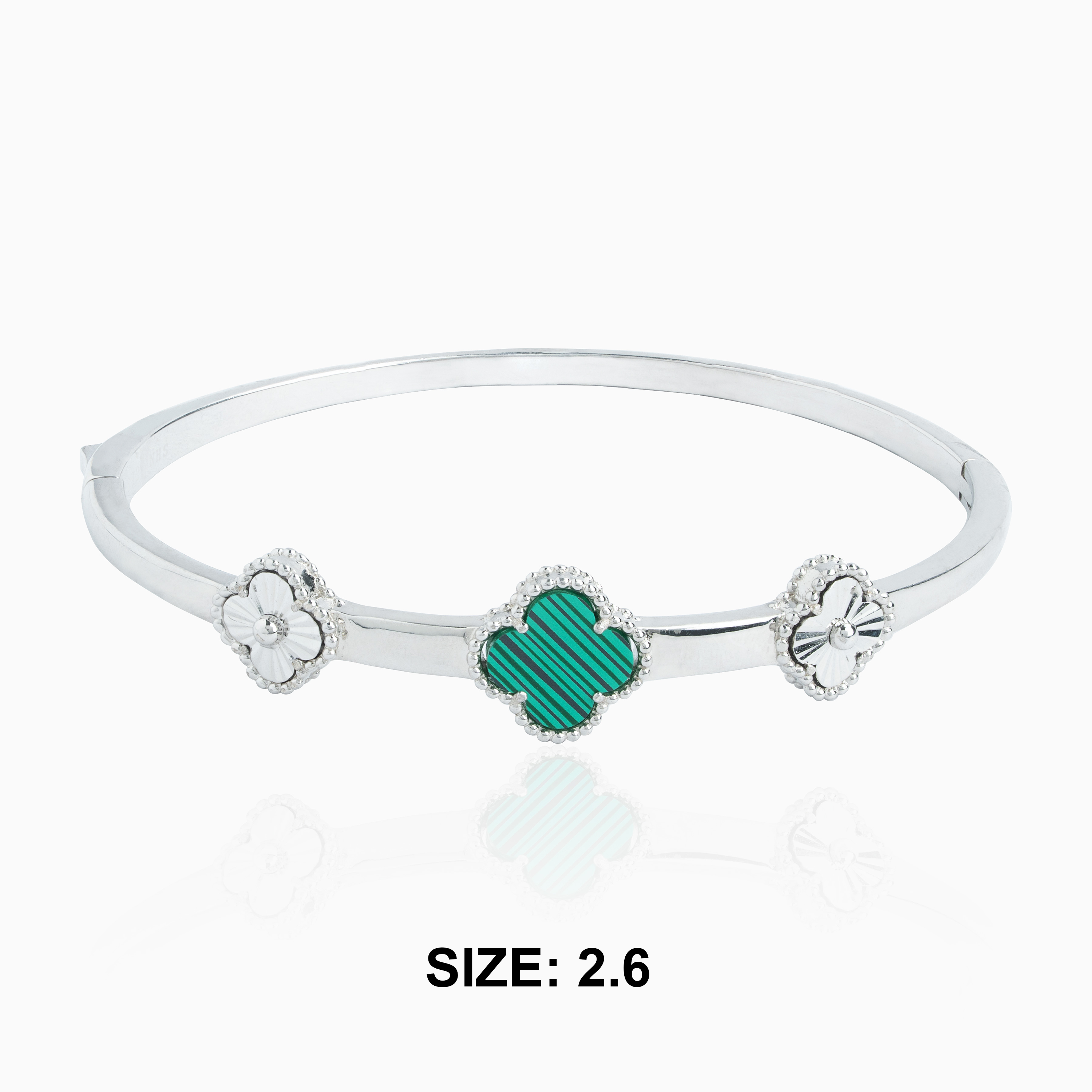 Elegant silver bracelet with clover motif