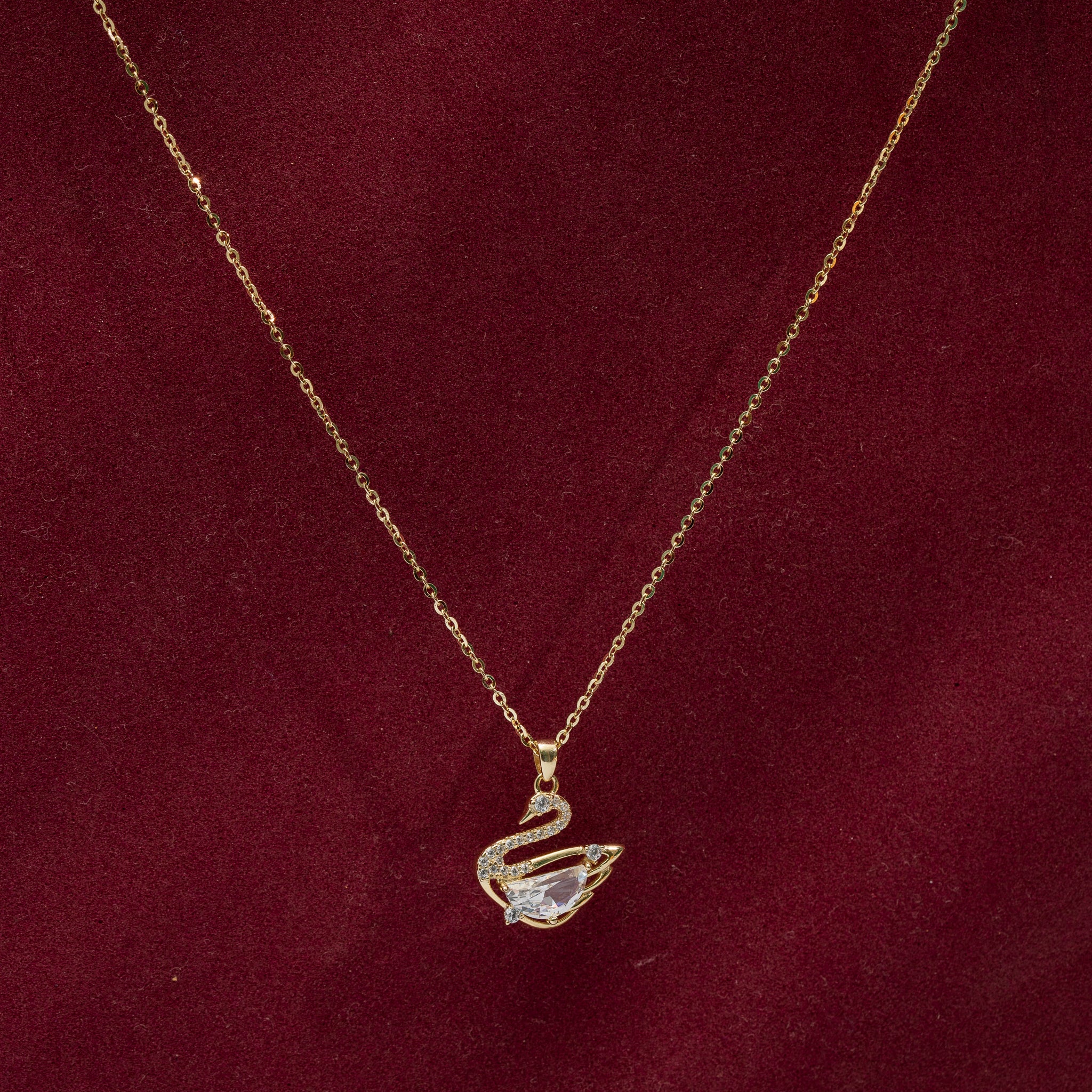 Elegant swan design gold pendant necklace for women