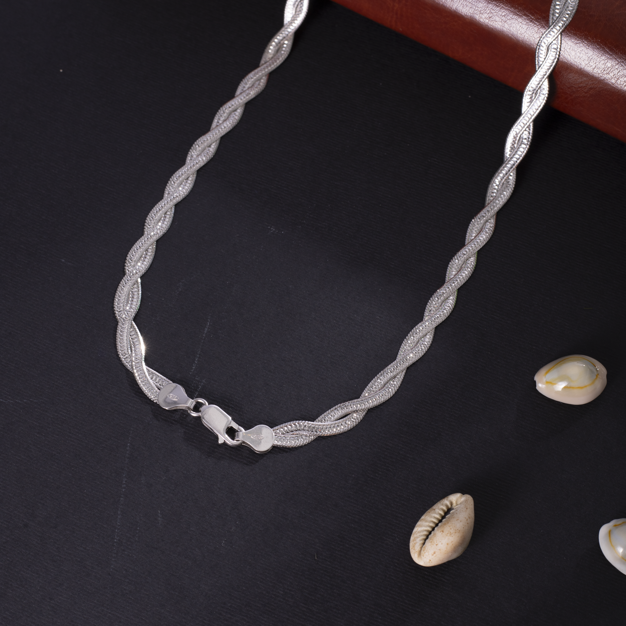 Elegant twisted sterling silver chain