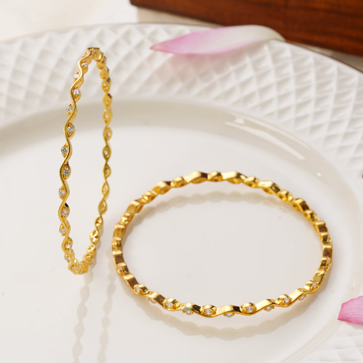Elegant wavy Swarovski crystal bangles for women