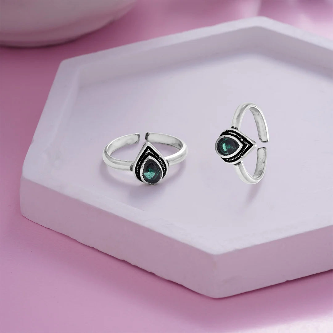 Emerald Teardrop silver Toe Ring Ishna
