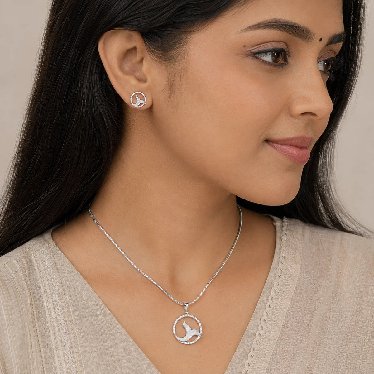 Fish Tail Pendant 925 silver Chain & Earrings 