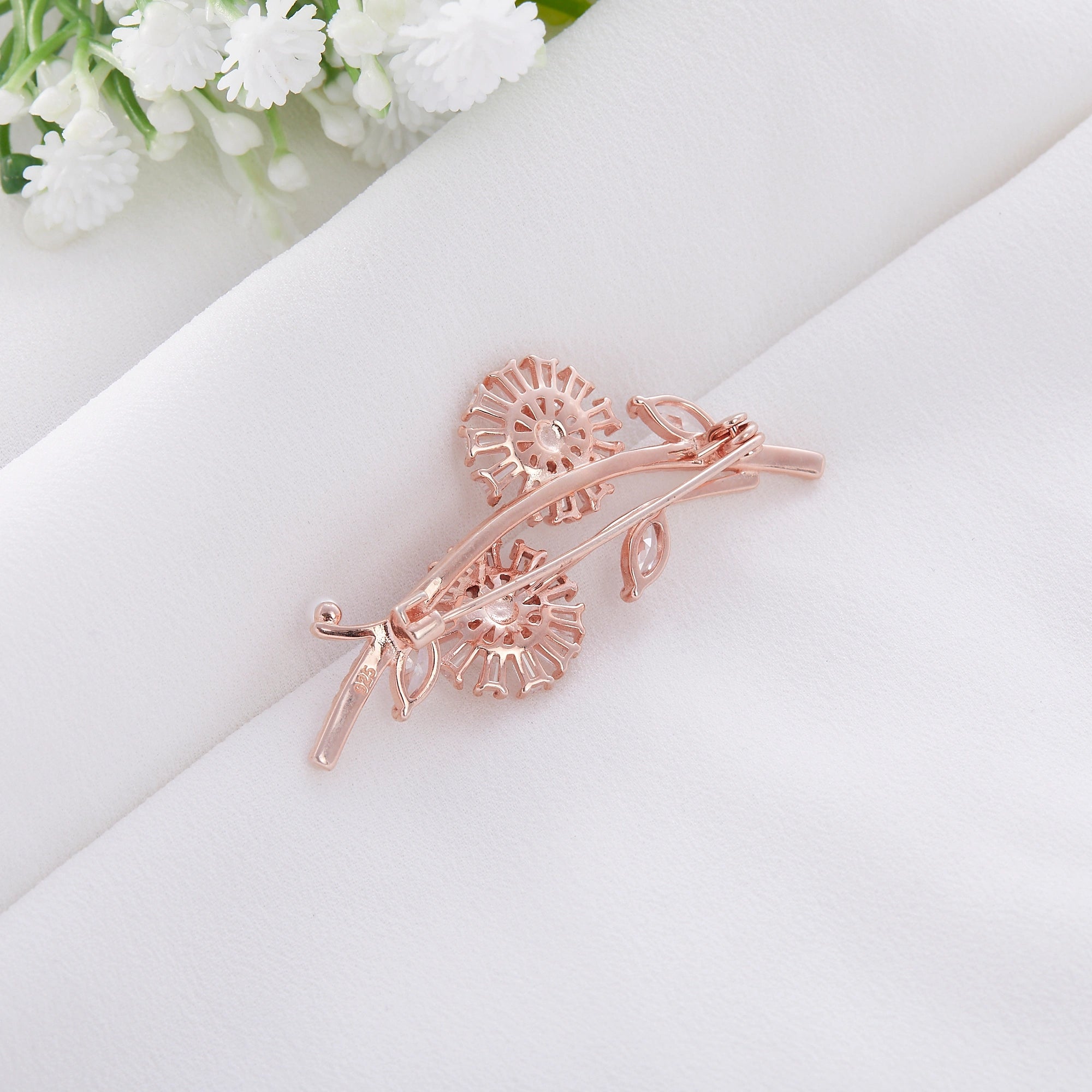 Flower Pearl Brooch Ishna