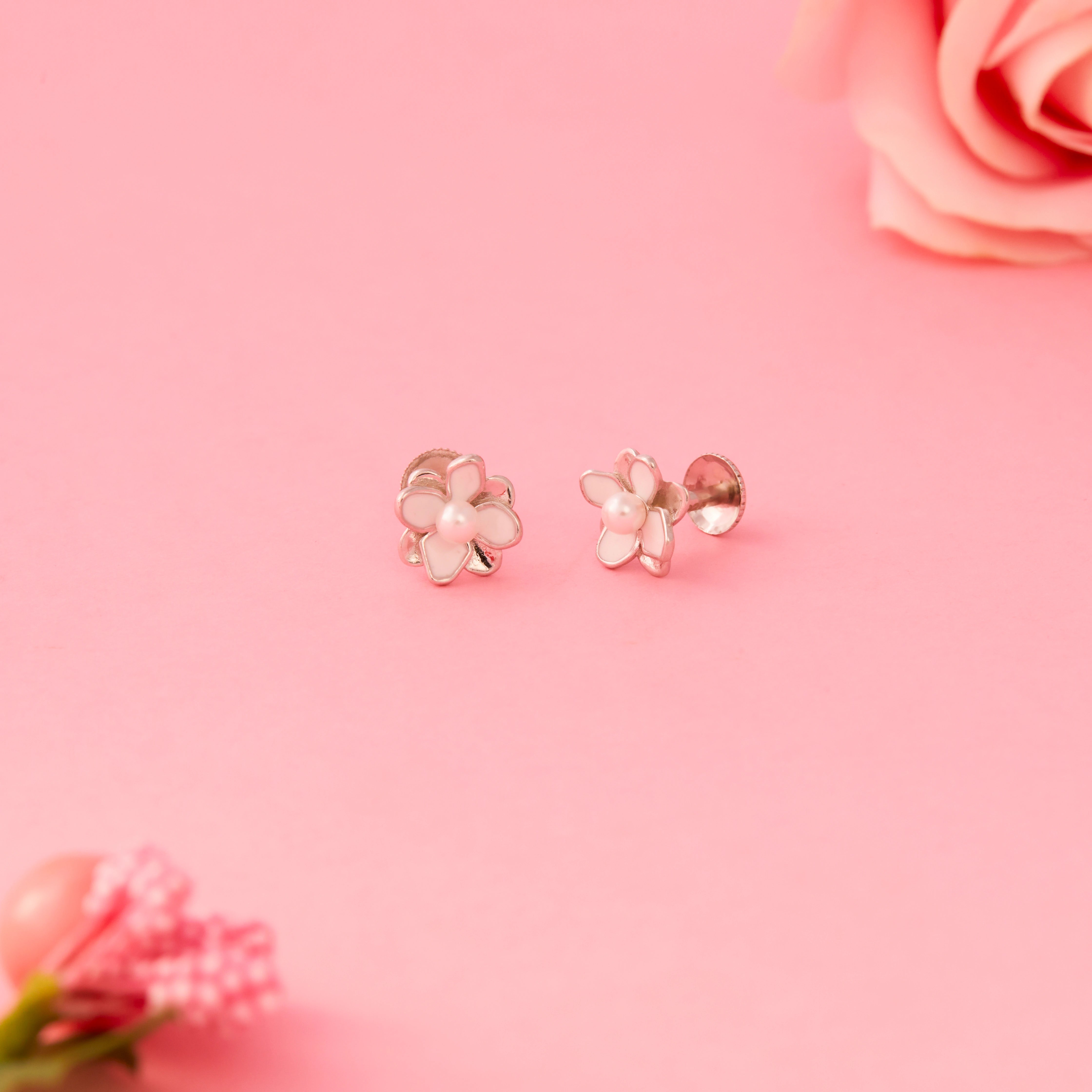 Flower Pearl Motif Earrings Ishna