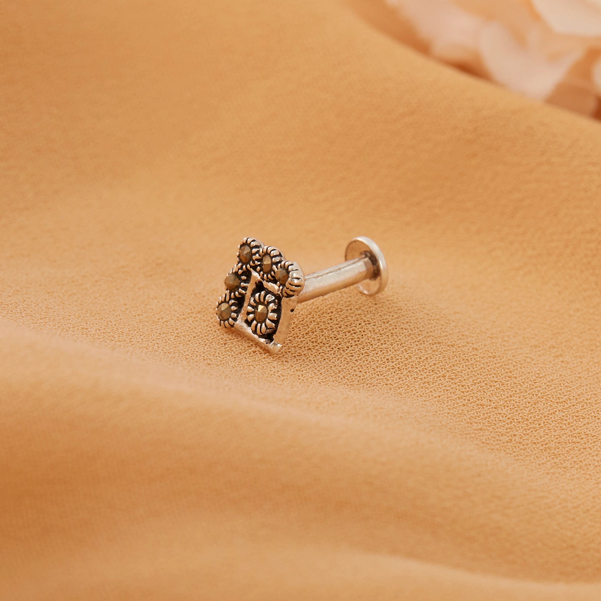 Geometric Silver Nose Pin Ishna