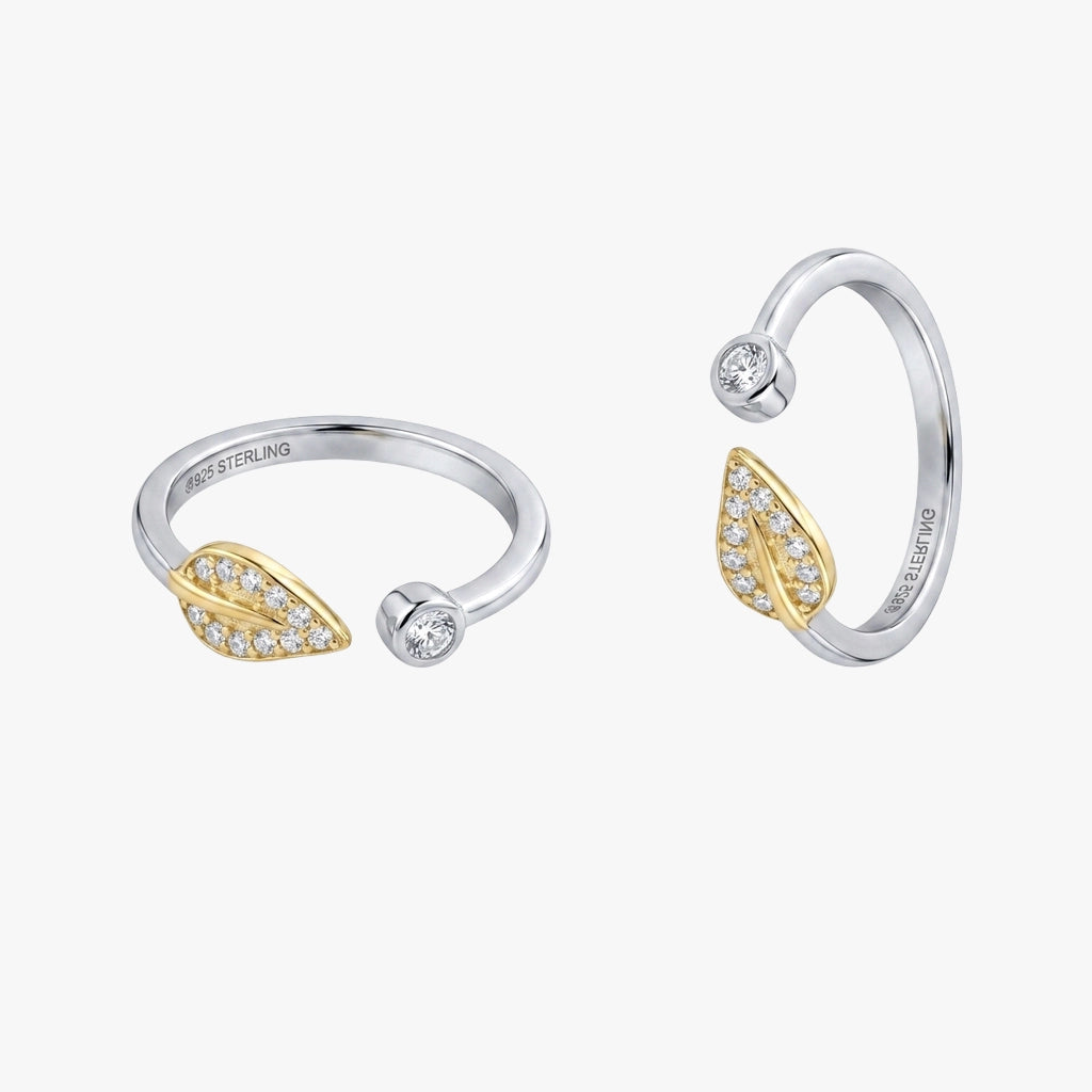 Gold accent leaf toe ring