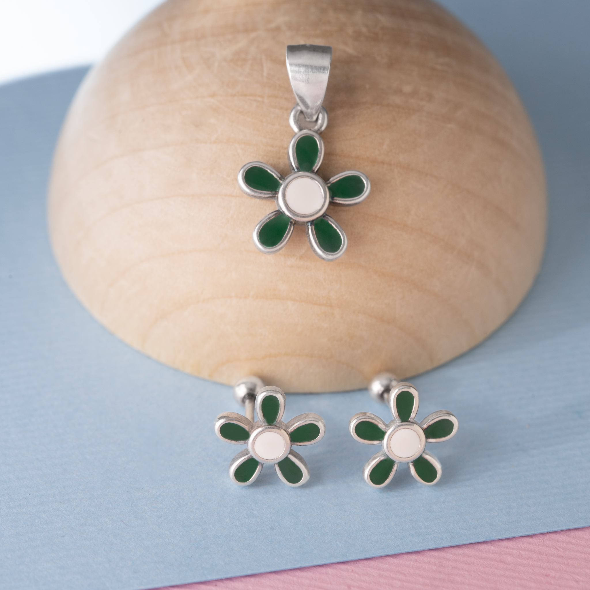 Green flower silver pendant and earrings set
