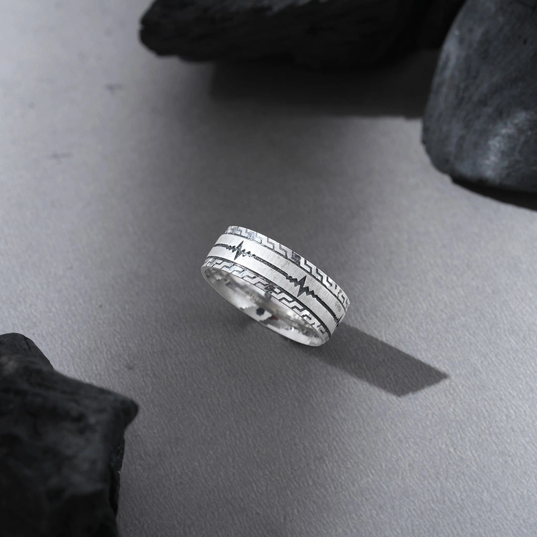 Heartbeat Silver Ring Ishna