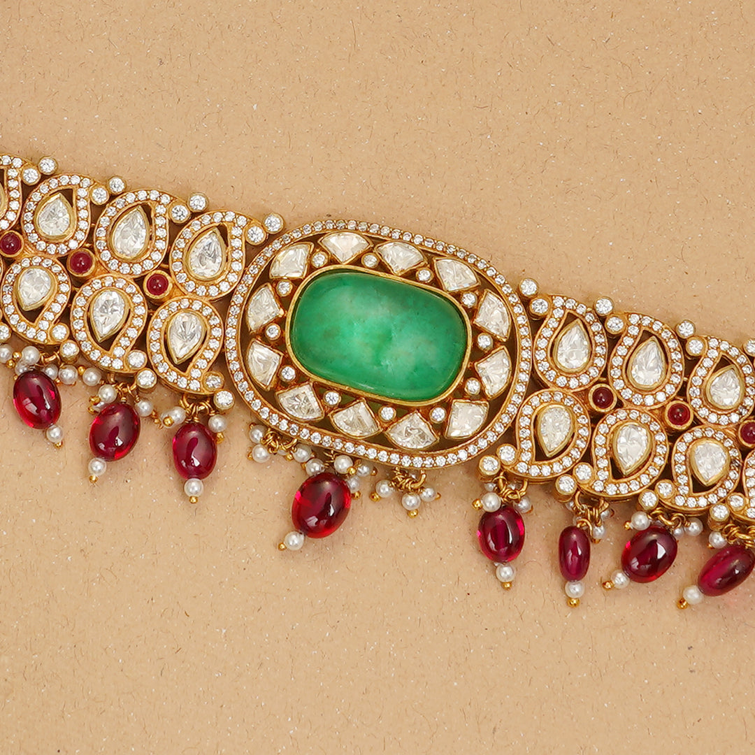 Indian bridal choker with emerald centre