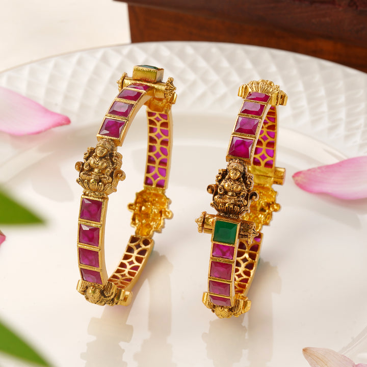 Lakshmi Nagas Ruby Emerald Stone Bangle – Traditional Screw