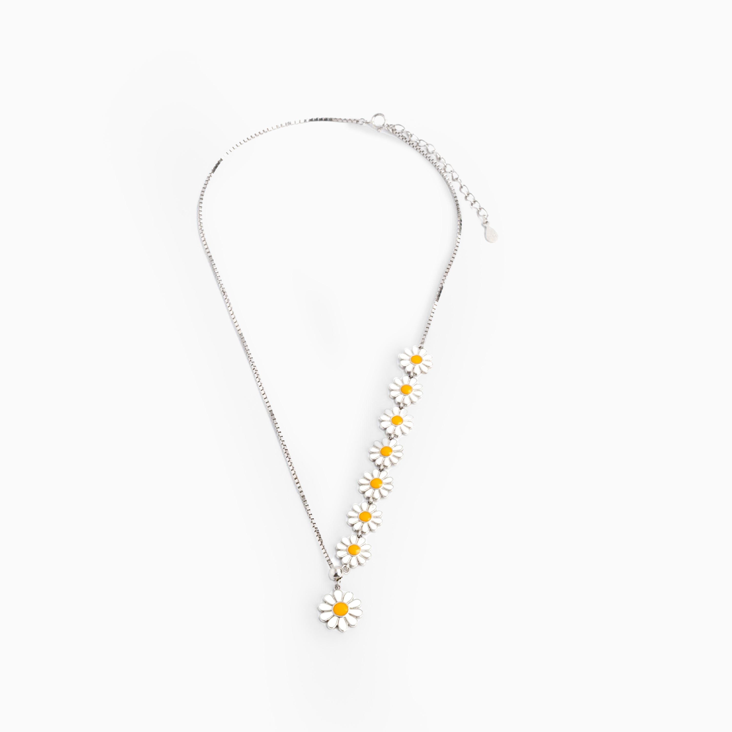 Layered Daisy Flower Chain Ishna