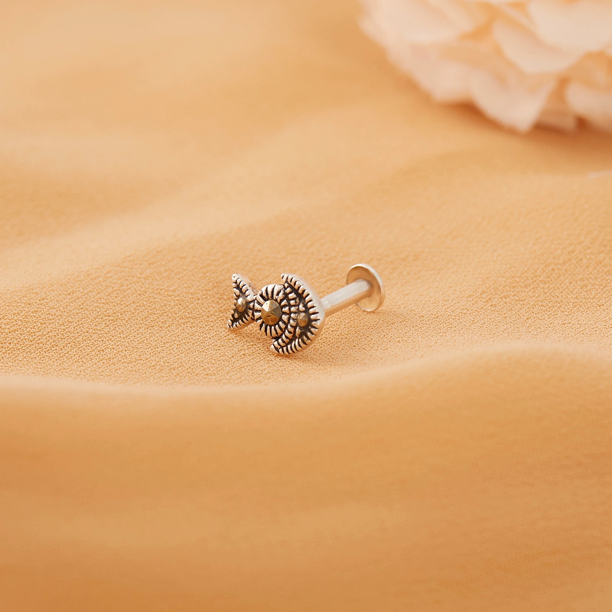 Marcasite Fish Nose Pin Ishna