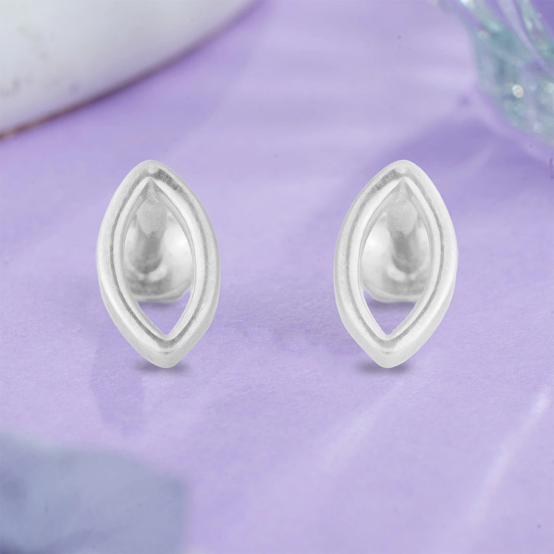 Minimal Teardrop Stud Earrings Ishna