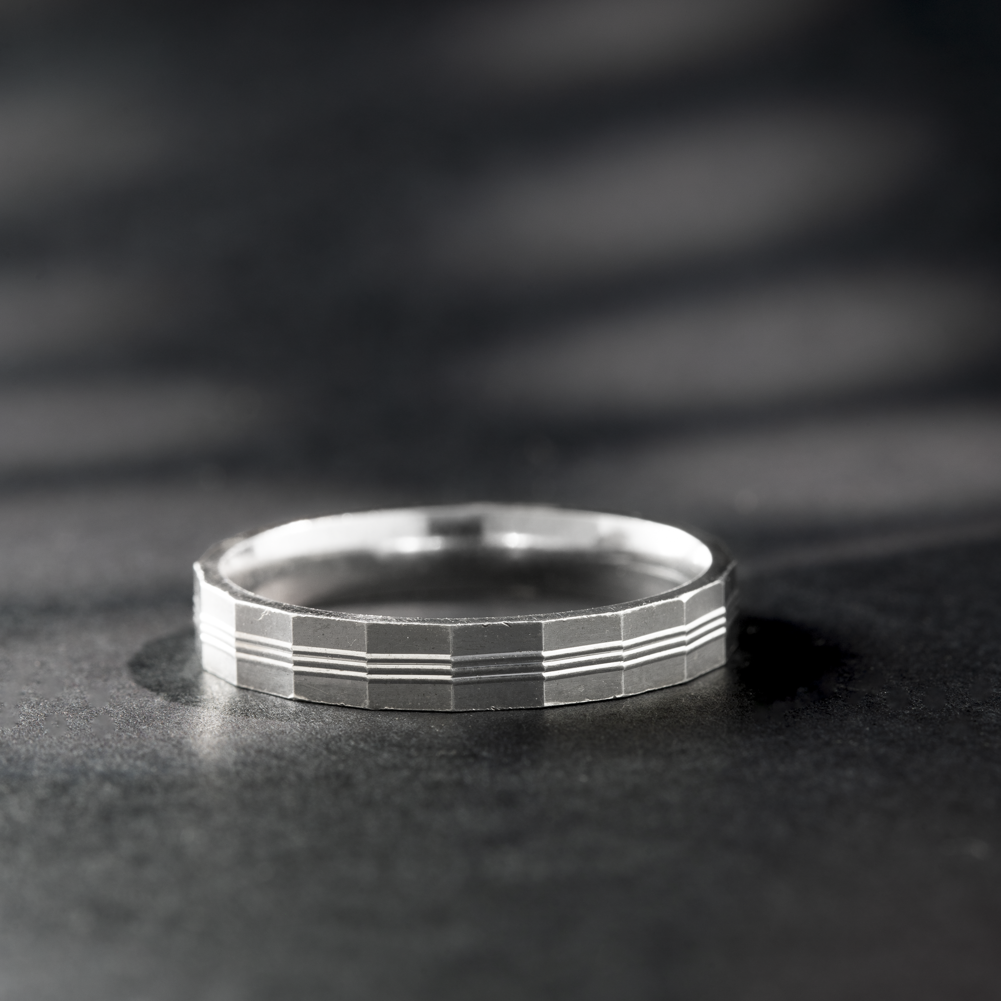 Minimal geometric silver ring