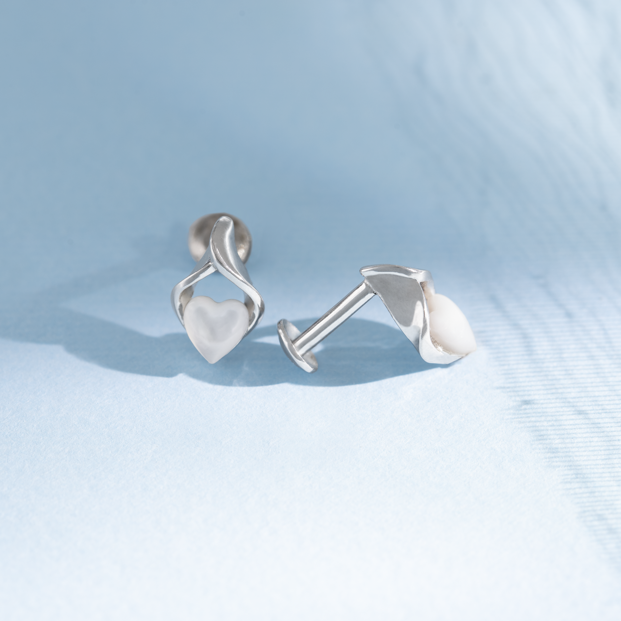 Minimal heart silver studs