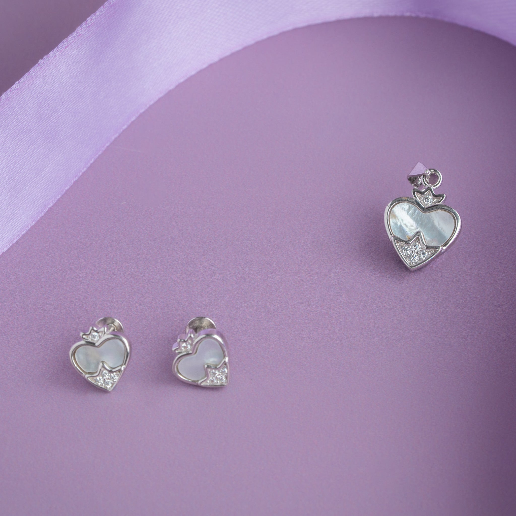 Mother of pearl heart pendant silver