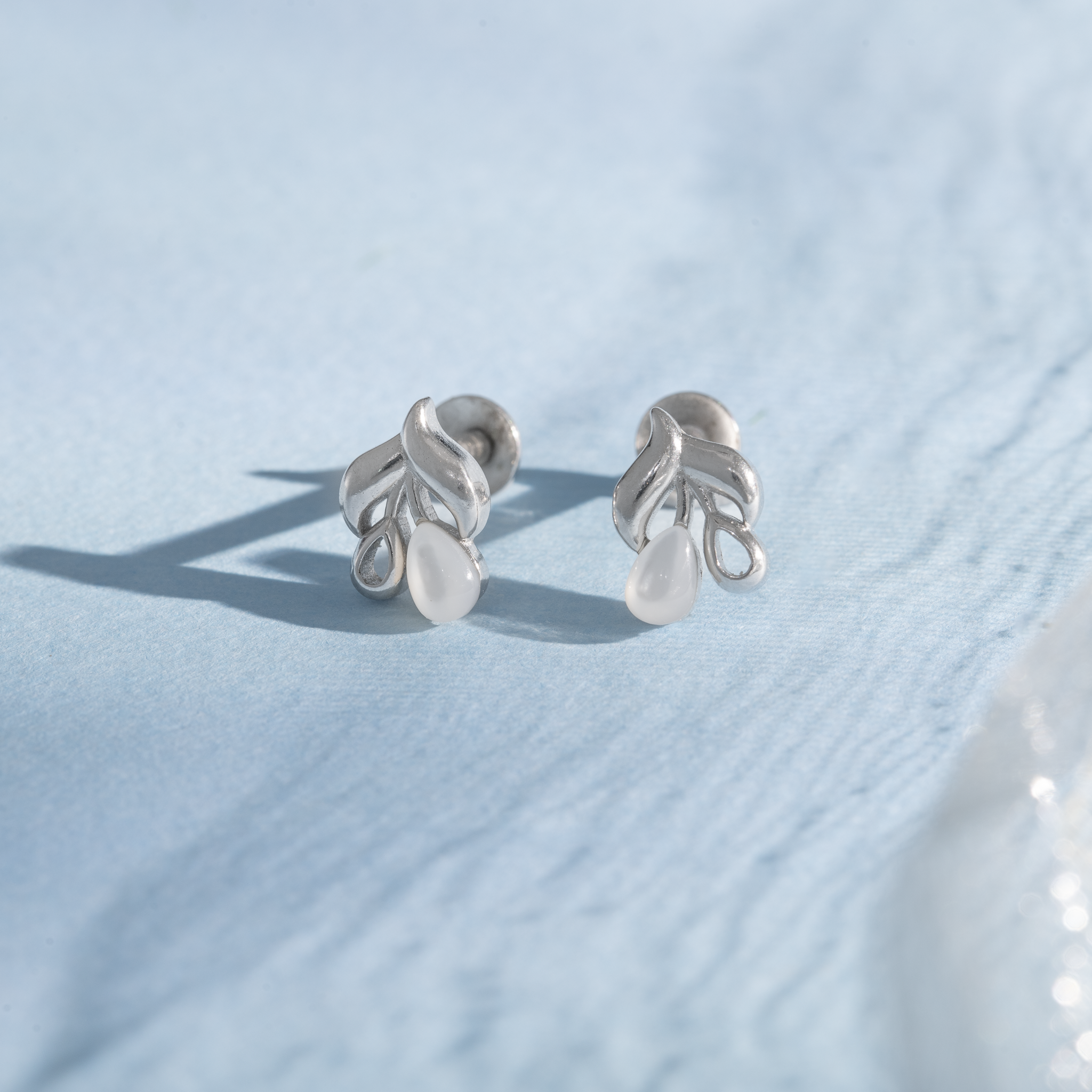 Nature inspired leaf stud earrings