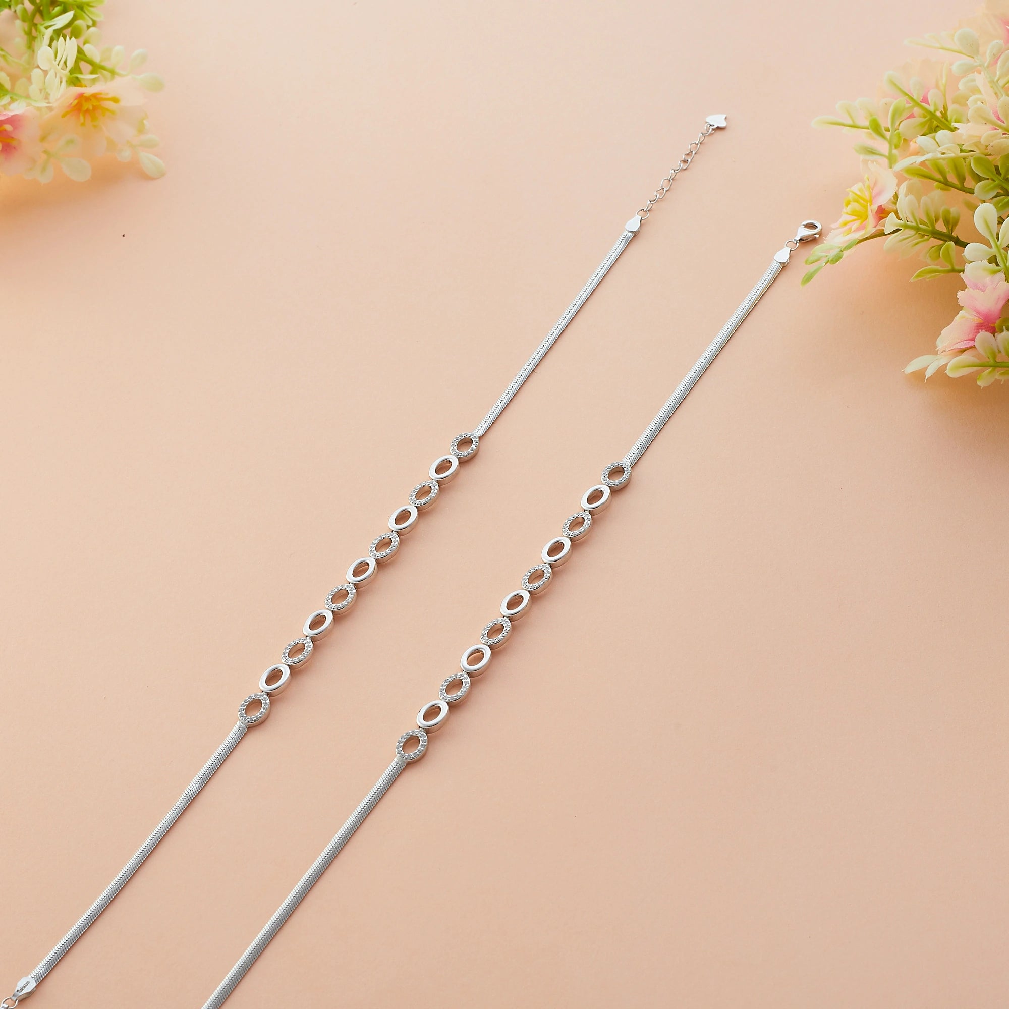 Oval Link Anklet Ishna
