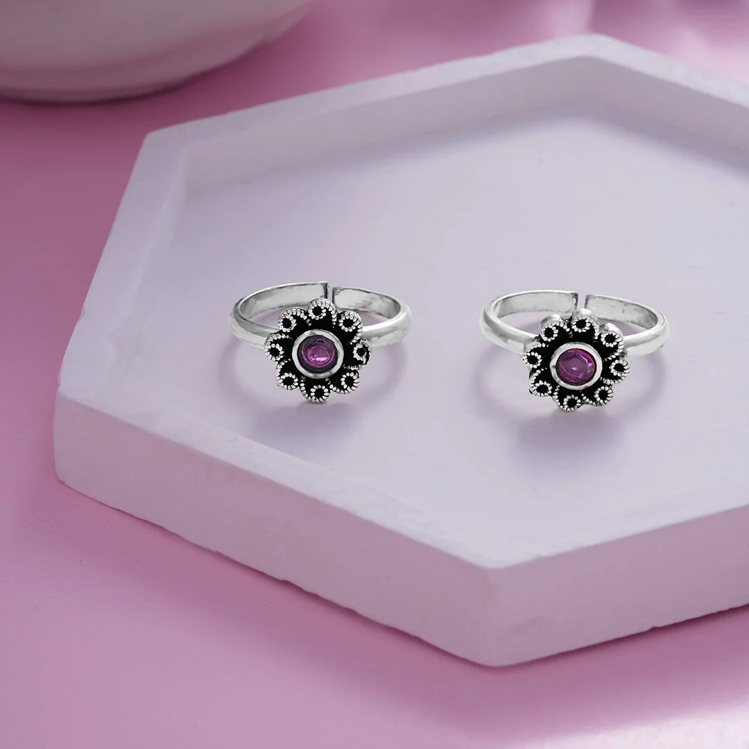 Oxidized 925 Silver Daisy Toe Ring Ishna