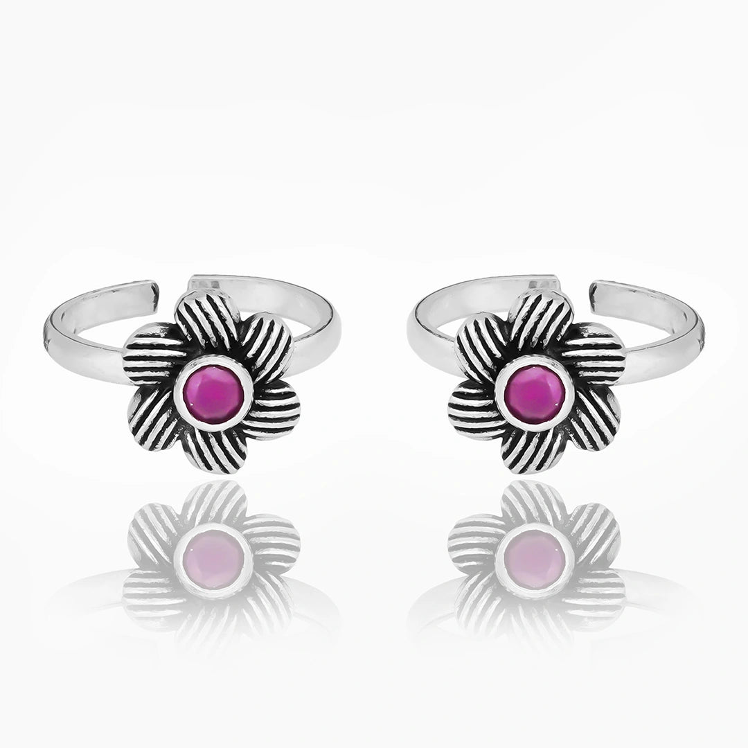 Oxidized Flower Toe Ring Ishna