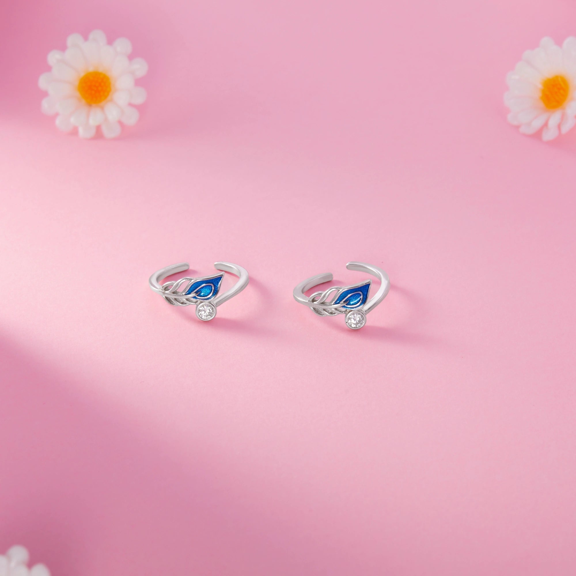 Peacock Feather Motif Toe Ring Ishna