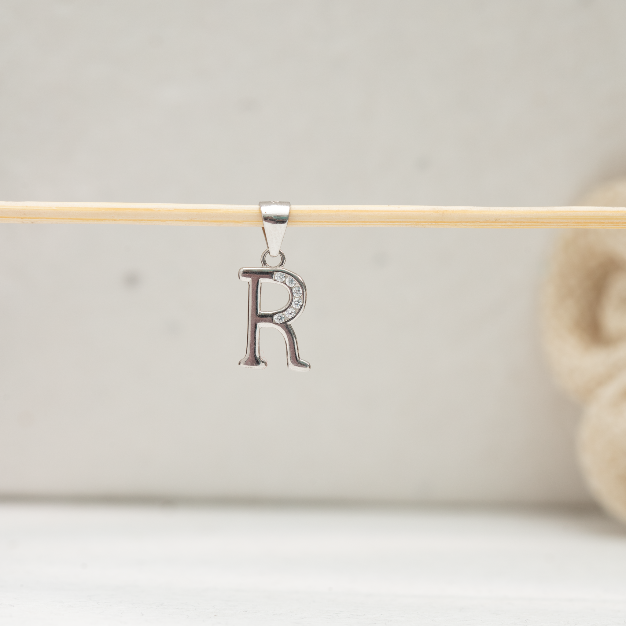 Personalized R letter silver pendant