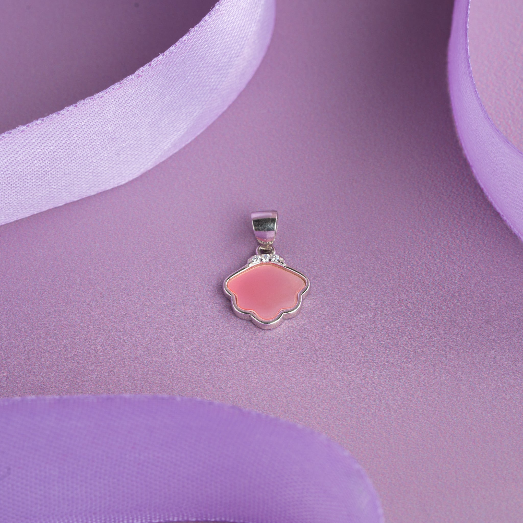 Pink mother of pearl silver pendant