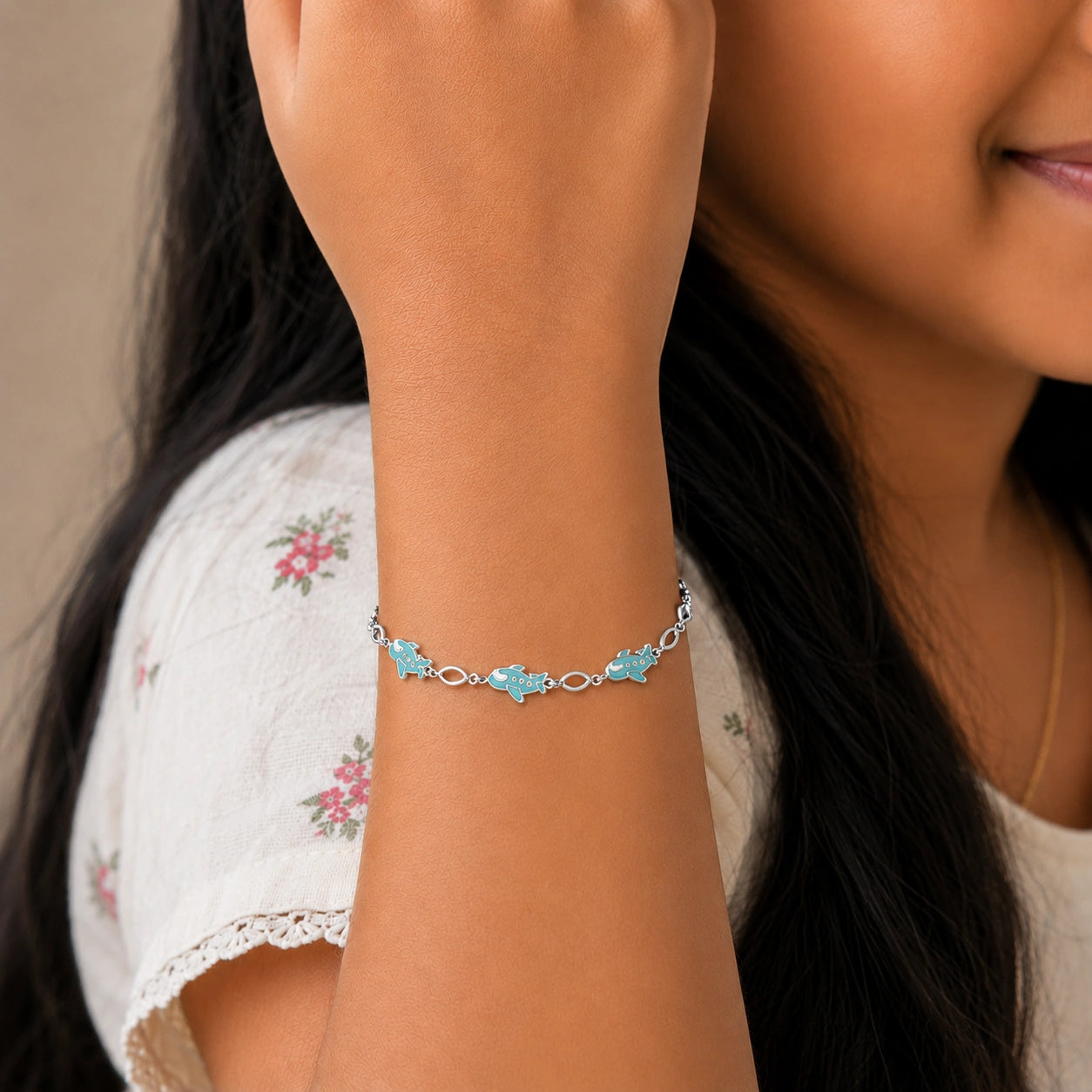 Plane Charm Bracelet in Sterling Silver Ishna