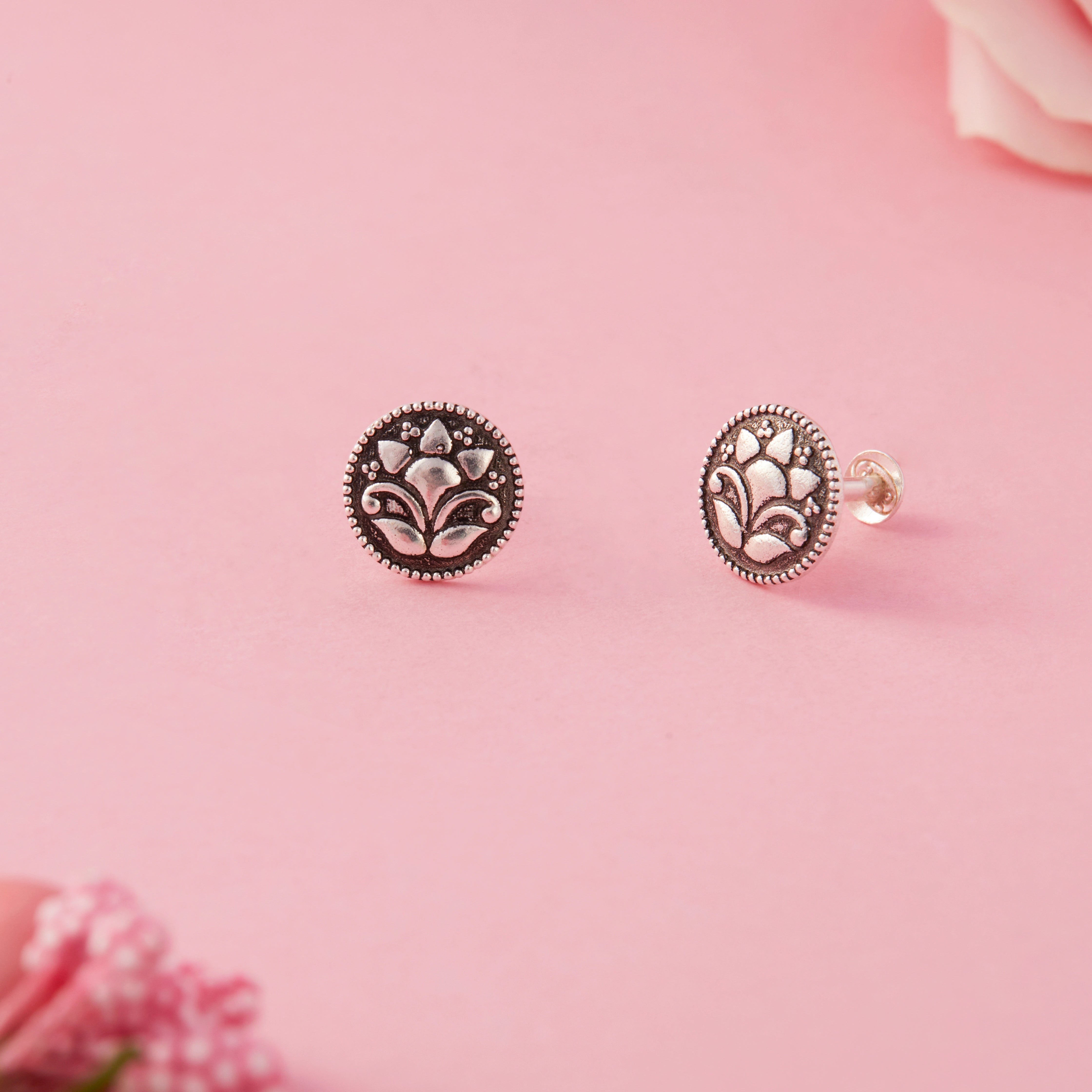 Round Stud Earrings Ishna