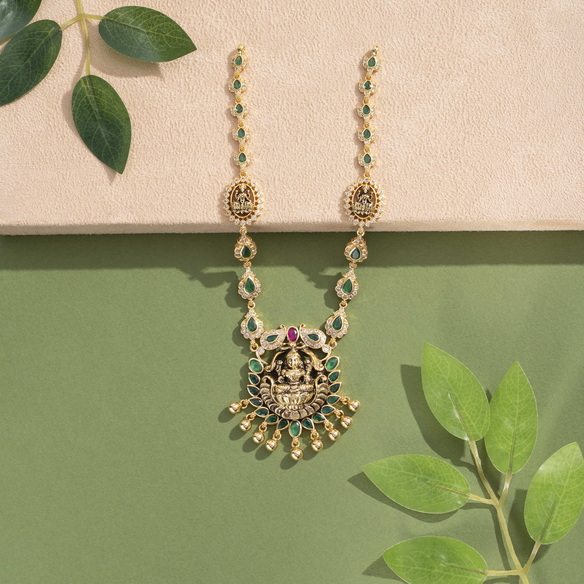 Ruby stone necklace for festive wear