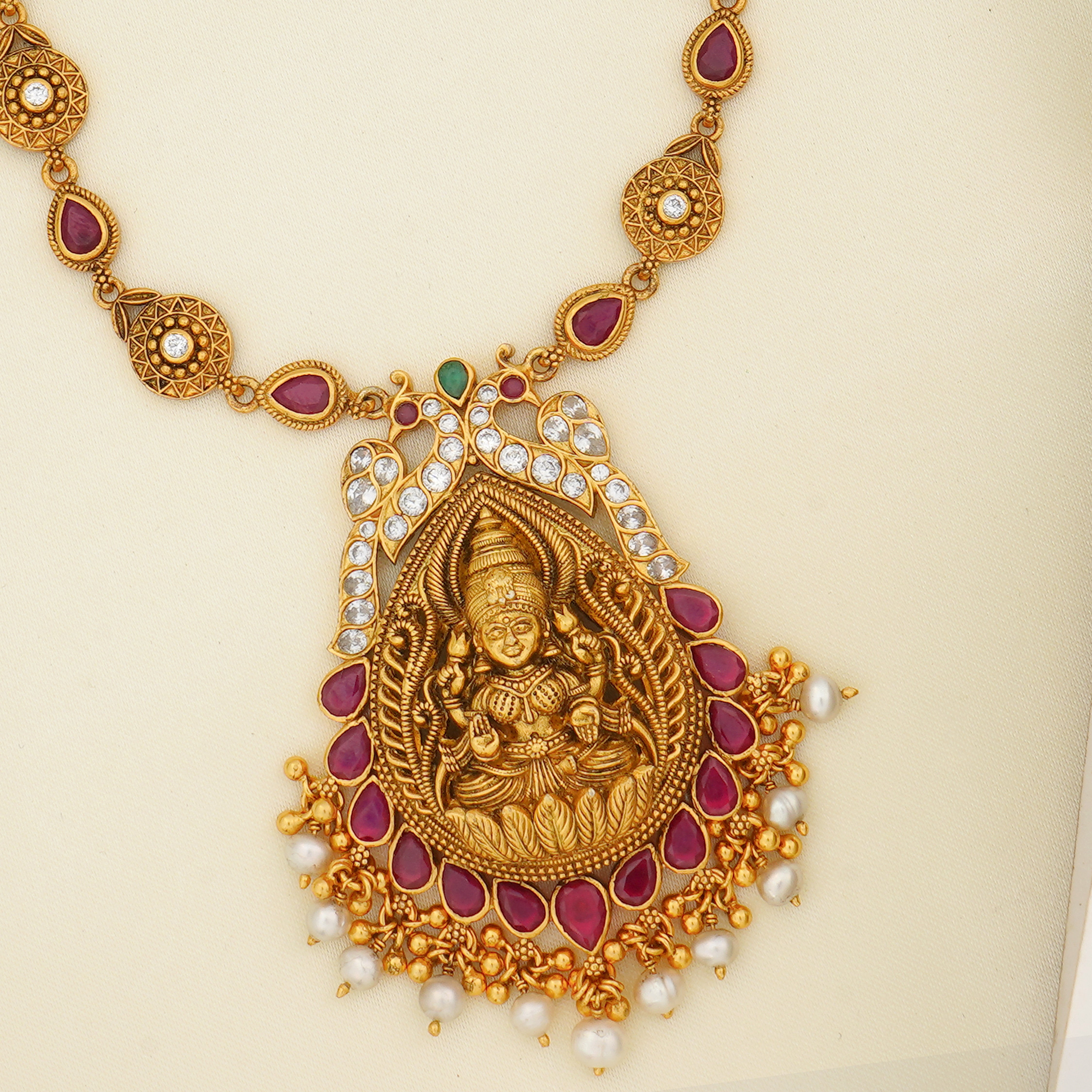 Ruby stone peacock haram